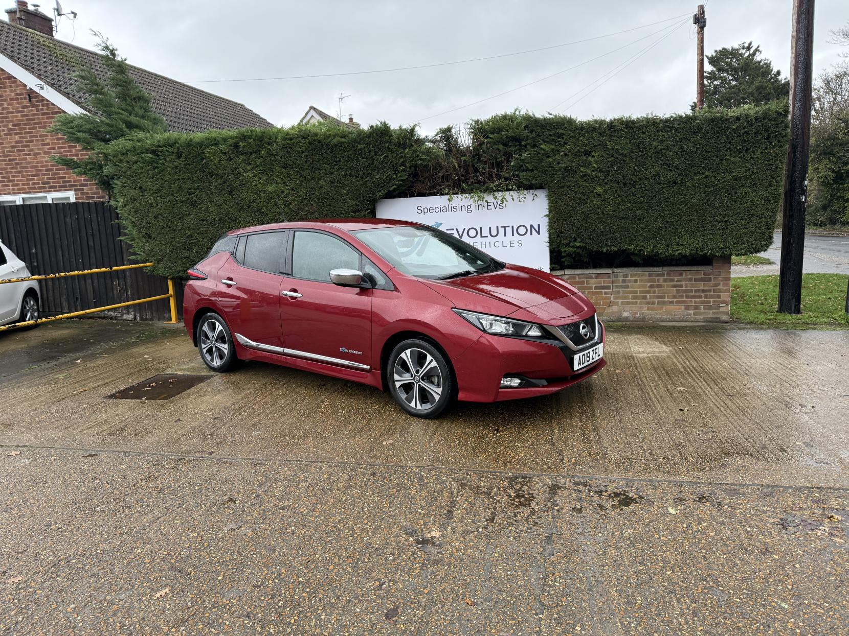 Nissan Leaf Shiro Hatchback (2017 - 2025)