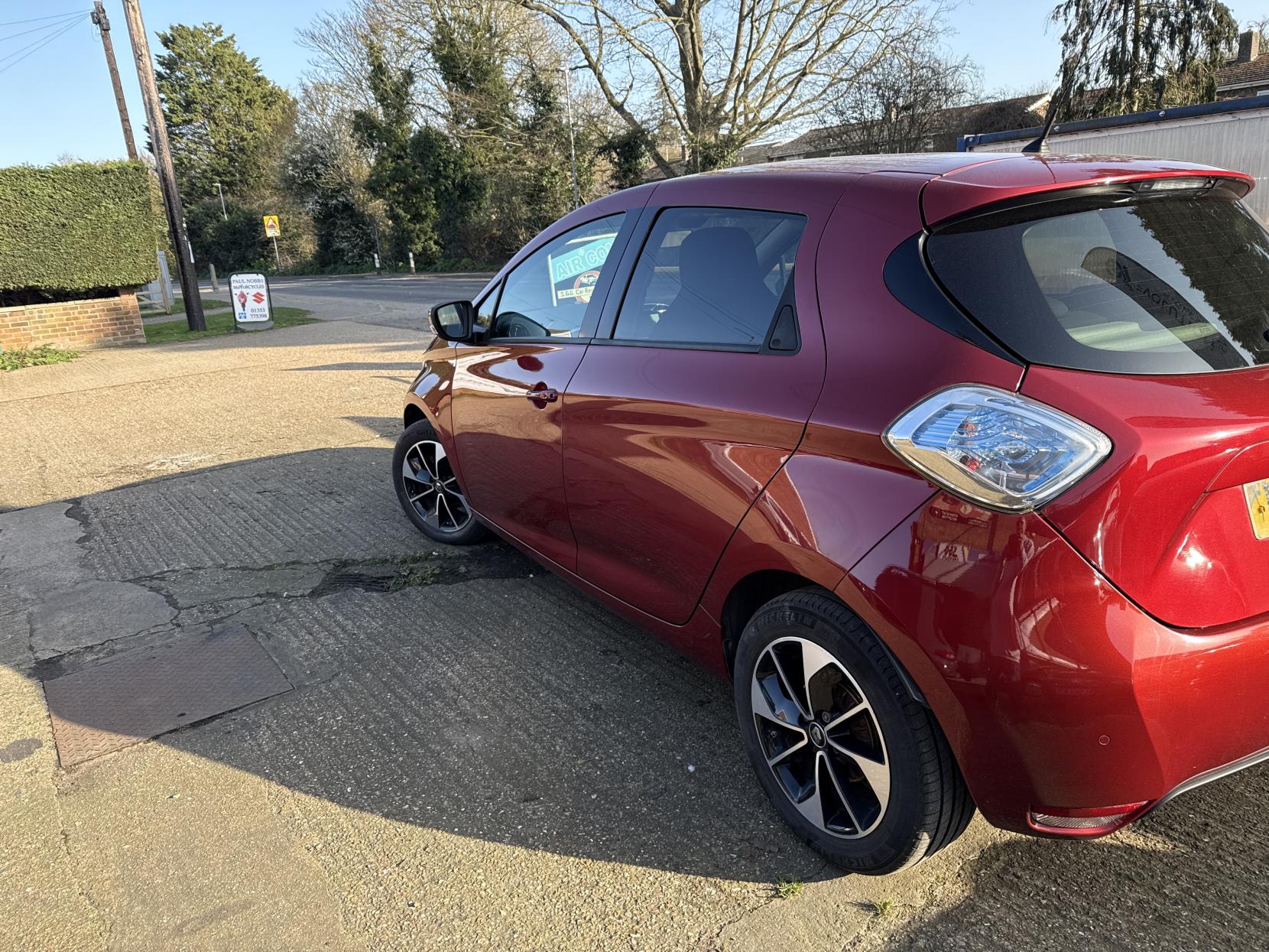 Renault Zoe R110 41kWh Dynamique Nav Hatchback 5dr Electric Auto (Battery Lease) (107 bhp)