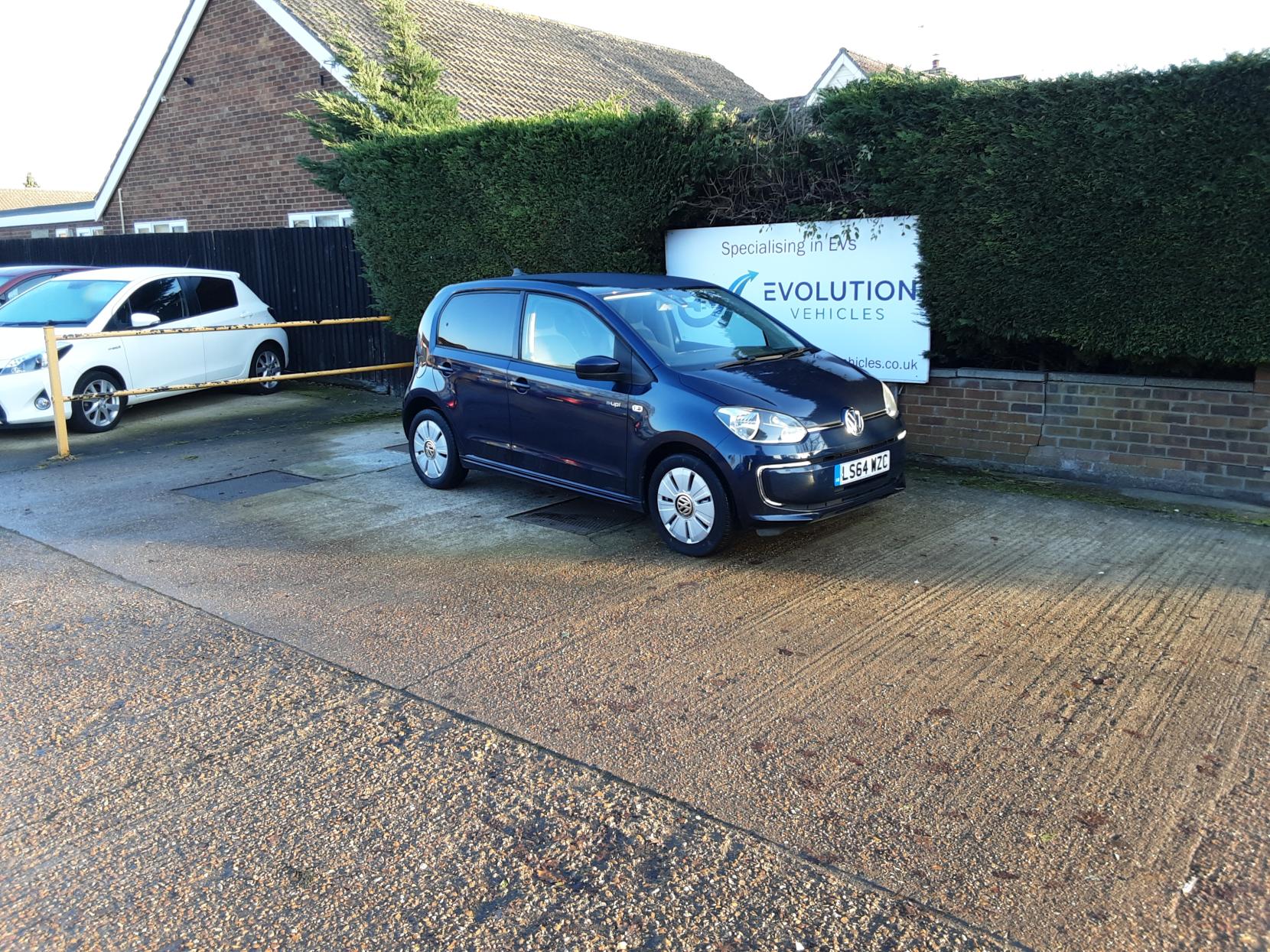 Volkswagen e-up! 18.7kWh e-up! Hatchback 5dr Electric Auto (82 ps)