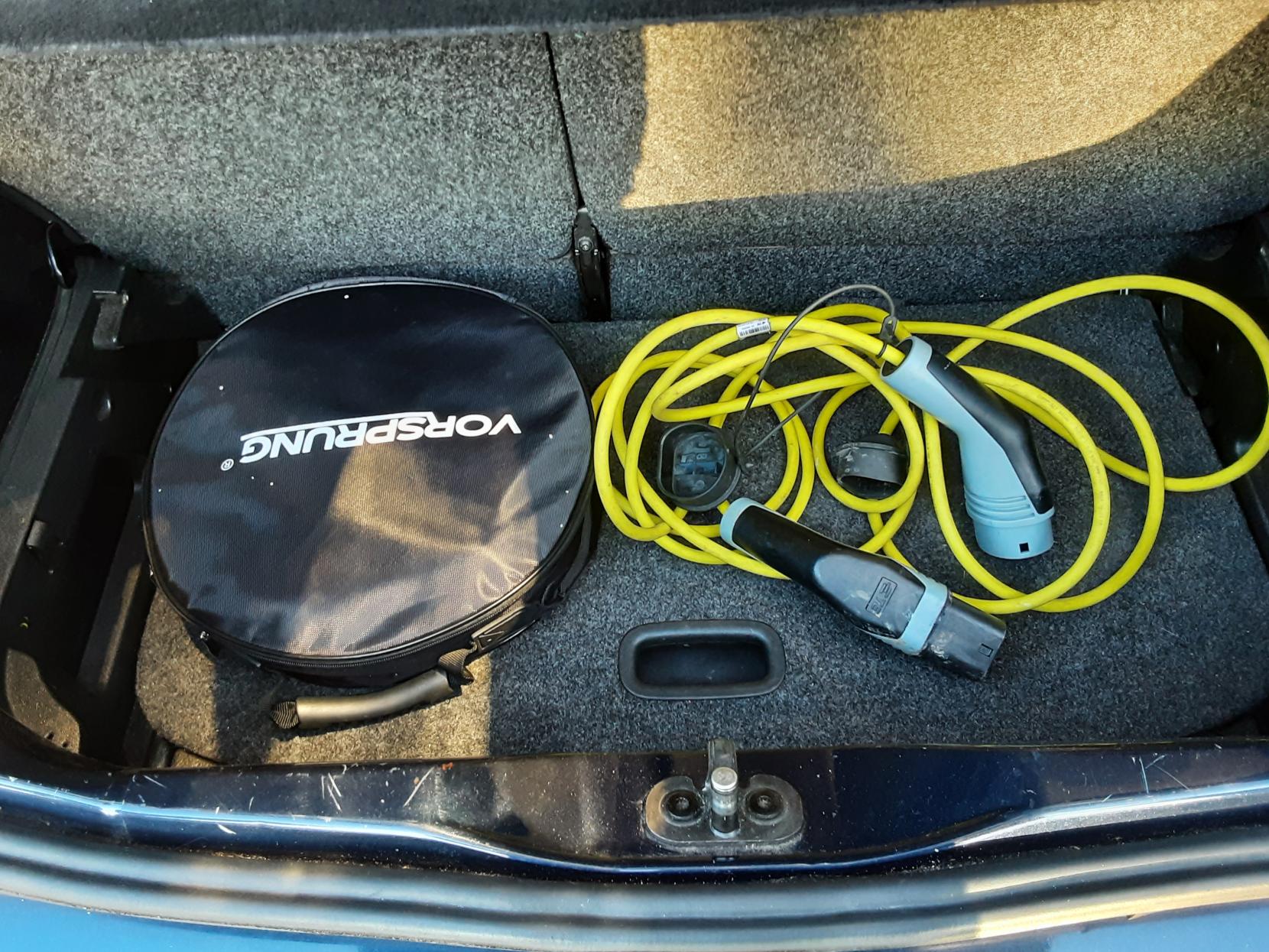 Volkswagen e-up! 18.7kWh e-up! Hatchback 5dr Electric Auto (82 ps)