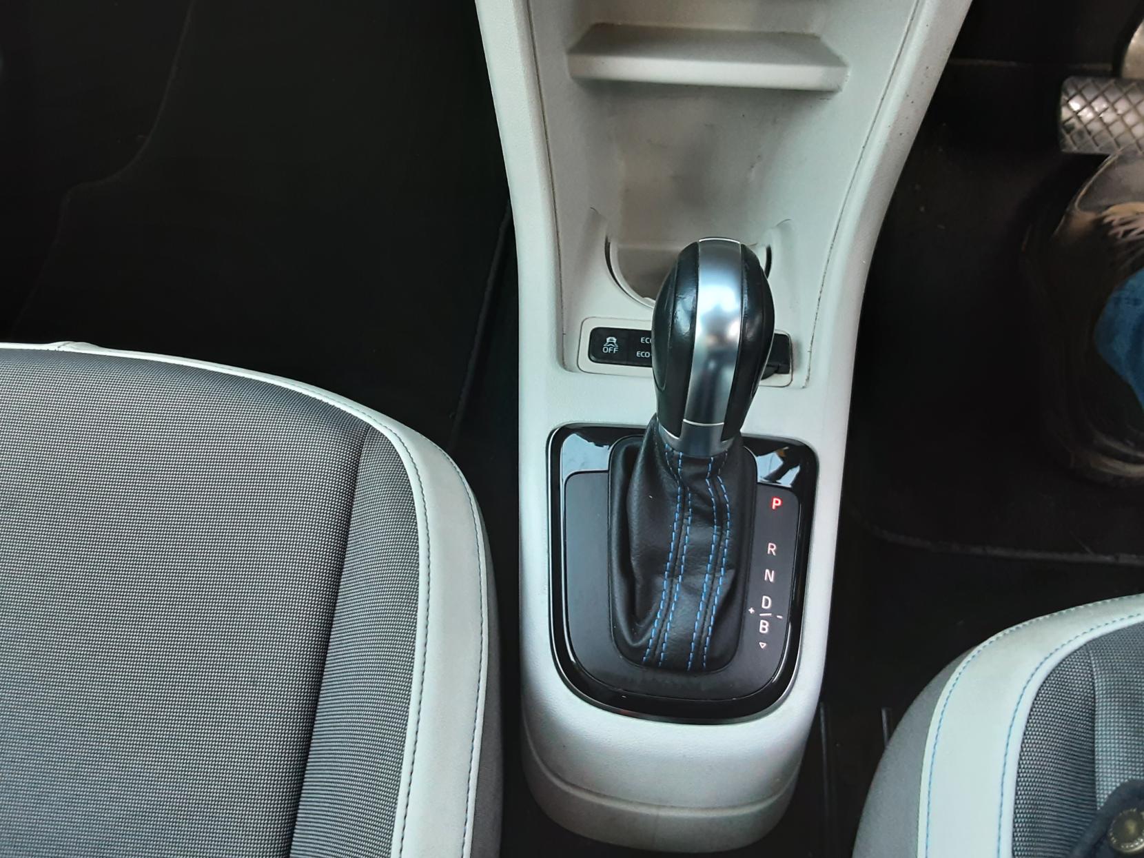 Volkswagen e-up! 18.7kWh e-up! Hatchback 5dr Electric Auto (82 ps)