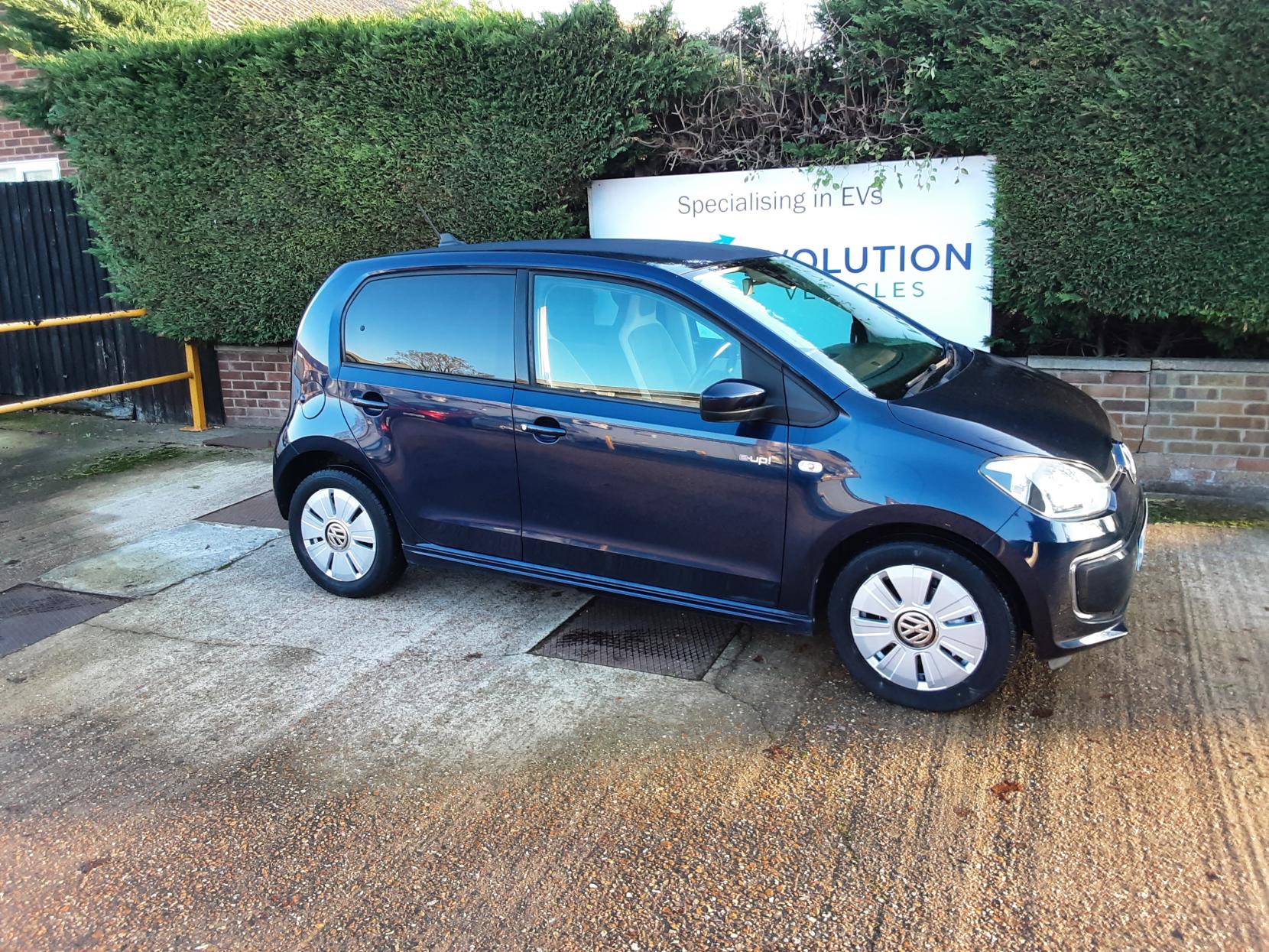 Volkswagen e-up! 18.7kWh e-up! Hatchback 5dr Electric Auto (82 ps)