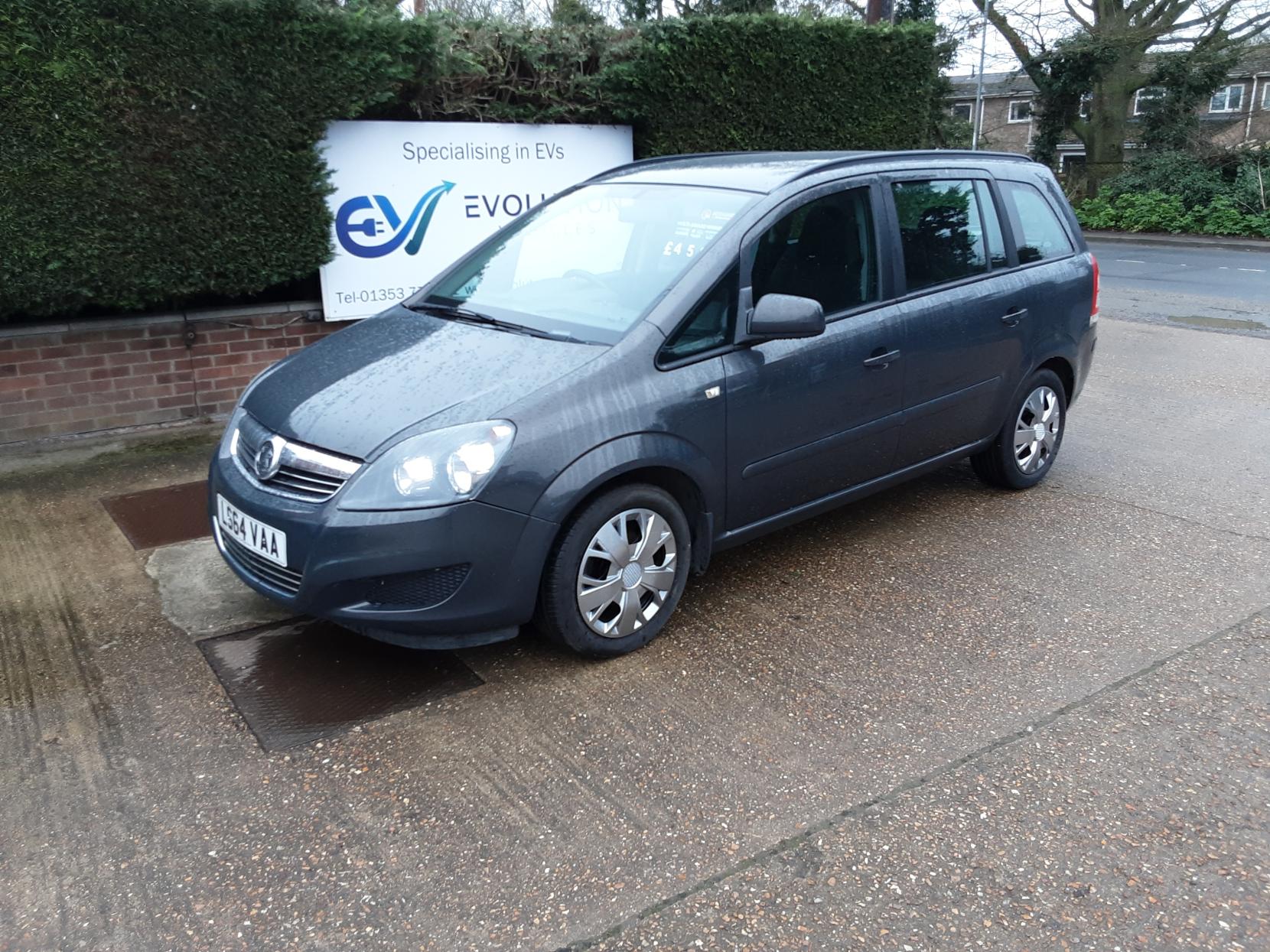 Vauxhall Zafira 1.8 16V Exclusiv MPV 5dr Petrol Manual Euro 5 (120 ps)