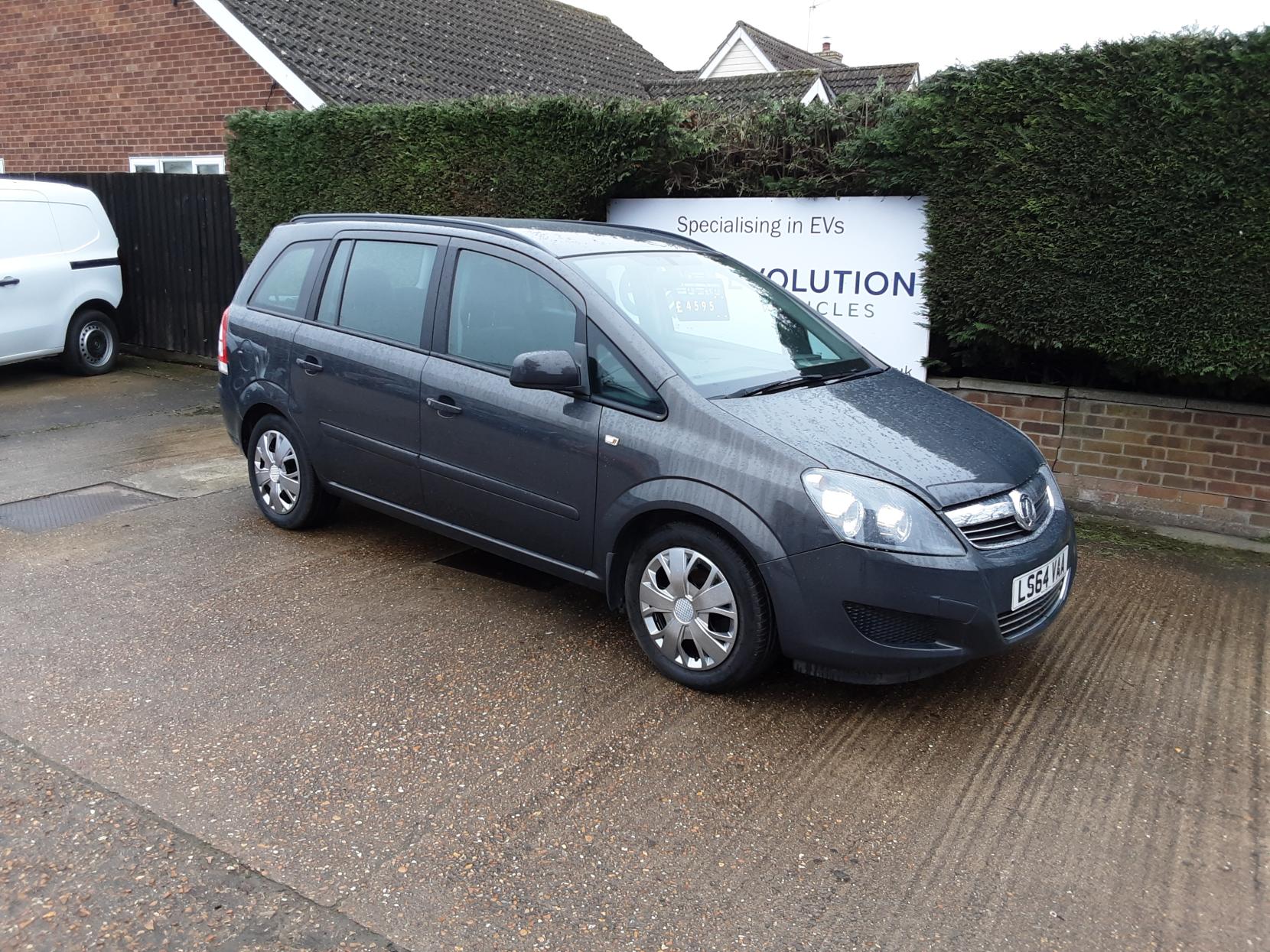 Vauxhall Zafira 1.8 16V Exclusiv MPV 5dr Petrol Manual Euro 5 (120 ps)