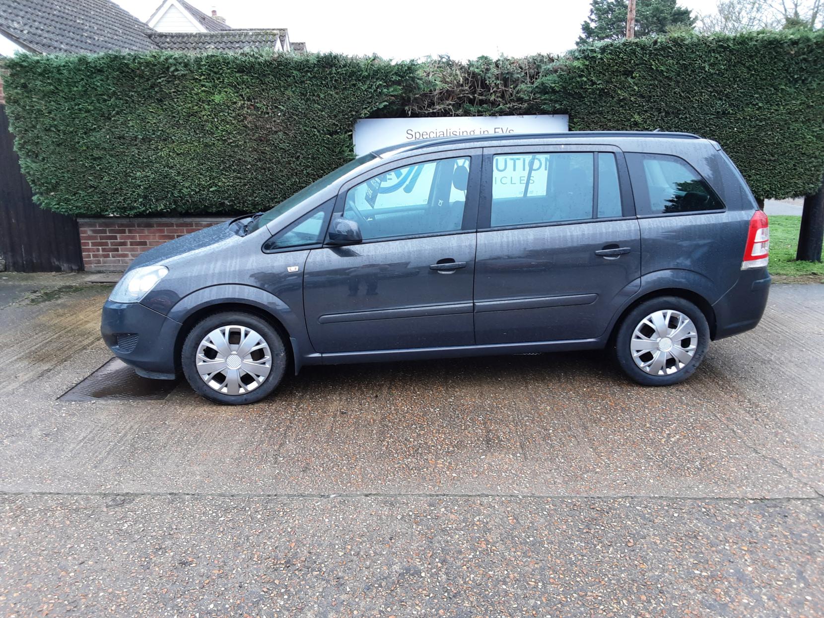 Vauxhall Zafira 1.8 16V Exclusiv MPV 5dr Petrol Manual Euro 5 (120 ps)
