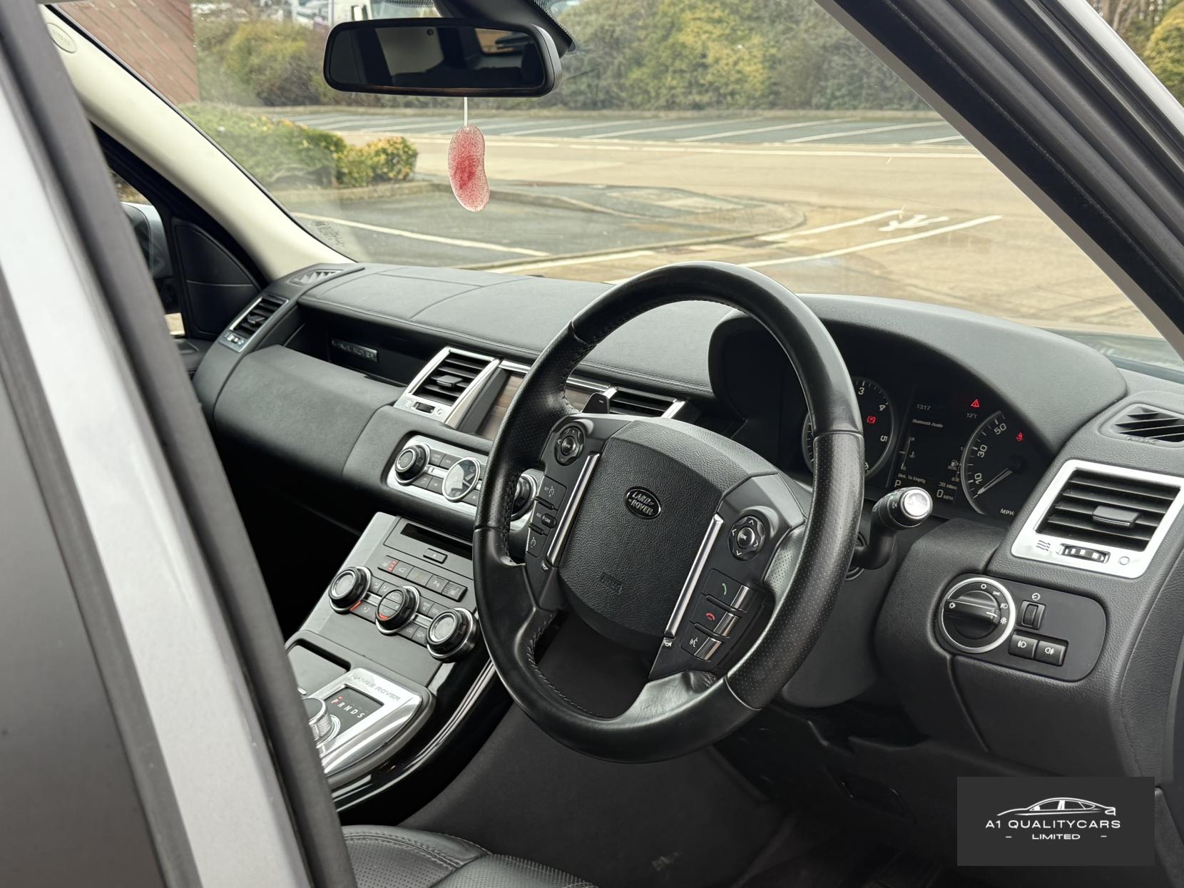 Land Rover Range Rover Sport 3.0 SD V6 HSE SUV 5dr Diesel Auto 4WD Euro 5 (255 bhp)