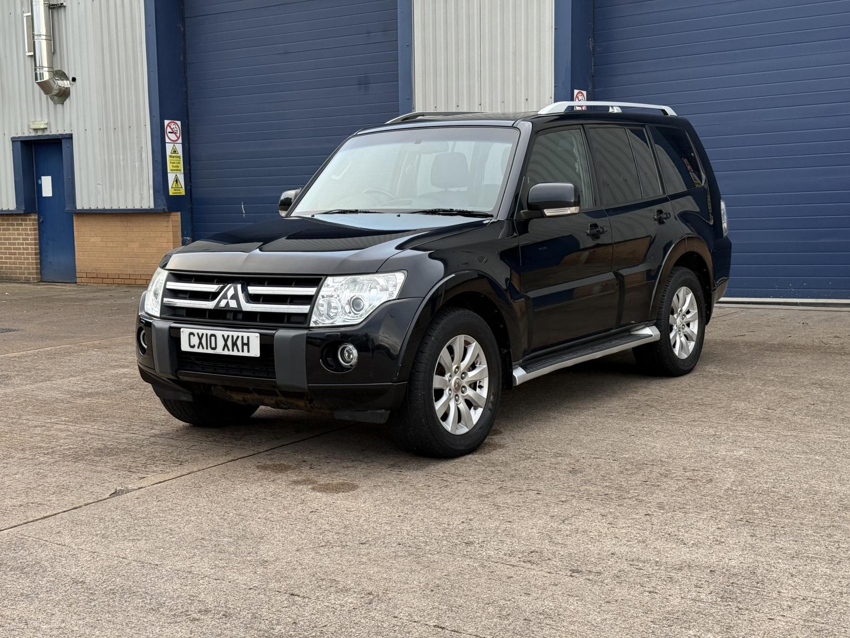 Mitsubishi Shogun 3.2 DI-DC Elegance SUV 5dr Diesel Auto 4WD Euro 5 LWB (197 ps)