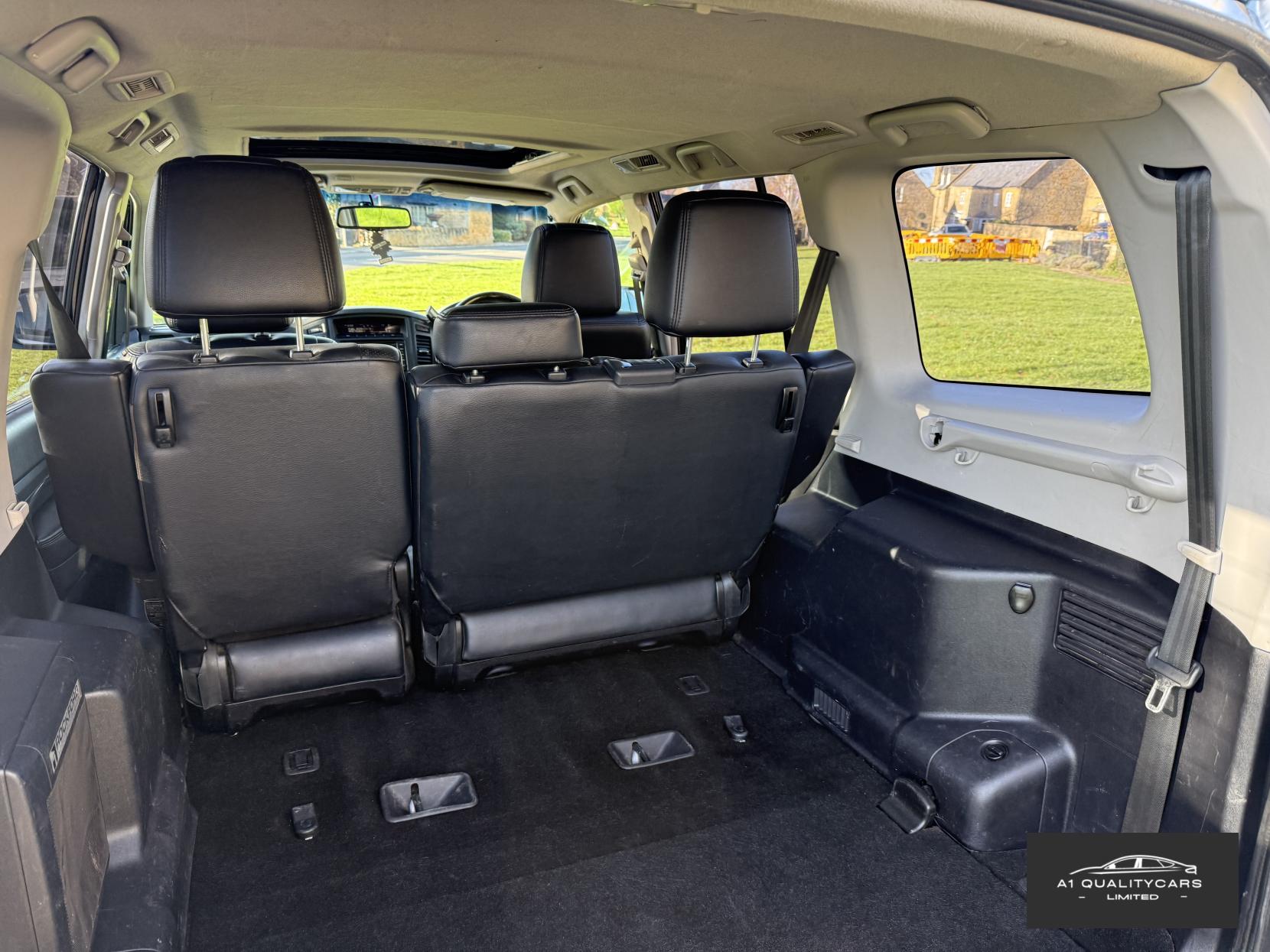 Mitsubishi Shogun 3.2 DI-DC Elegance SUV 5dr Diesel Auto 4WD Euro 4 LWB (168 ps)