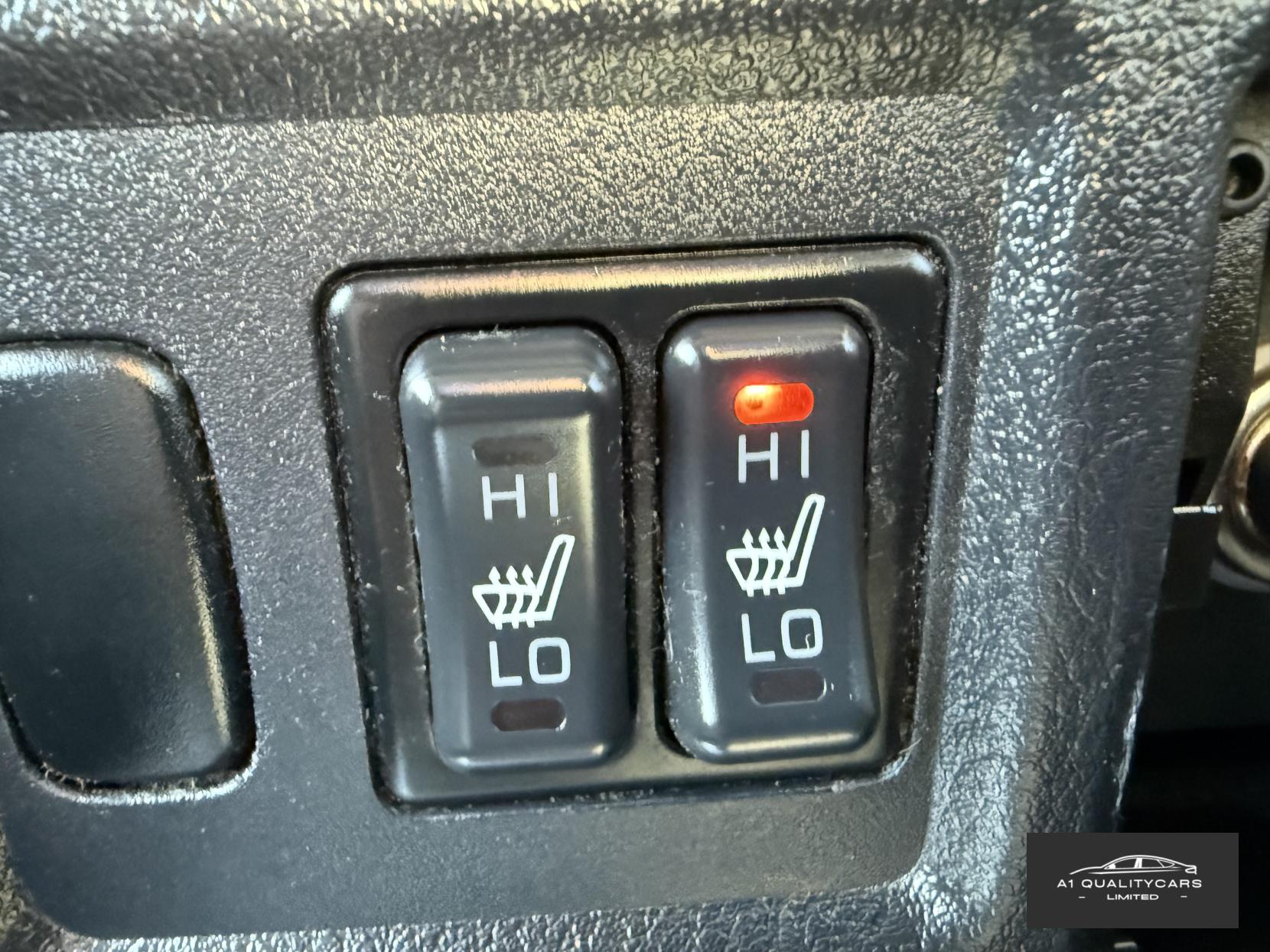 Mitsubishi Shogun 3.2 DI-DC Elegance SUV 5dr Diesel Auto 4WD Euro 4 LWB (168 ps)