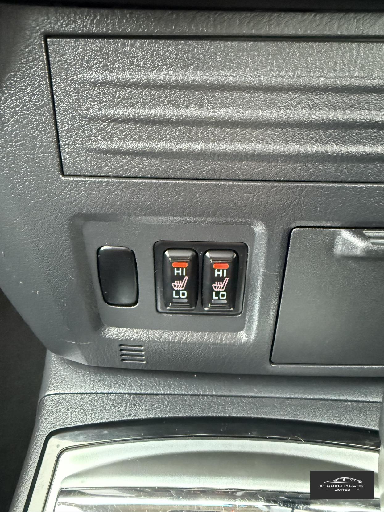 Mitsubishi Shogun 3.2 DI-DC SG3 SUV 5dr Diesel Auto 4WD Euro 6 LWB (187 ps)