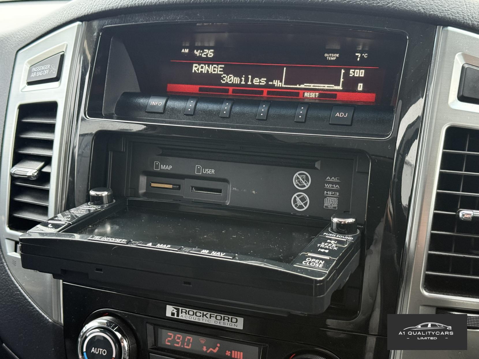 Mitsubishi Shogun 3.2 DI-DC SG3 SUV 5dr Diesel Auto 4WD Euro 6 LWB (187 ps)