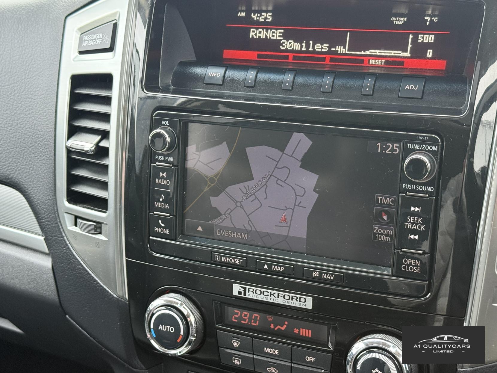 Mitsubishi Shogun 3.2 DI-DC SG3 SUV 5dr Diesel Auto 4WD Euro 6 LWB (187 ps)