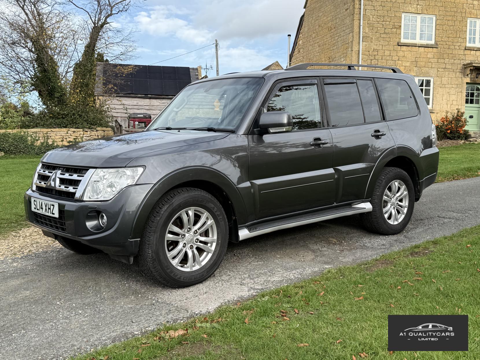 Mitsubishi Shogun 3.2 DI-DC SG3 SUV 5dr Diesel Auto 4WD Euro 5 LWB (197 ps)