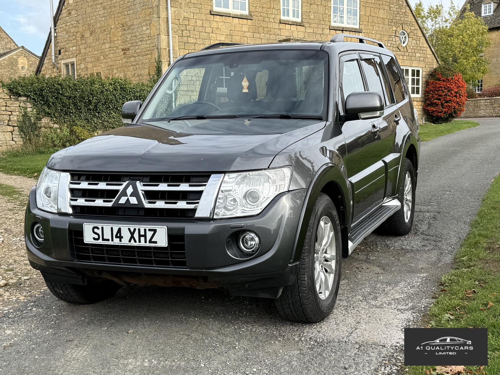 Mitsubishi Shogun 3.2 DI-DC SG3 SUV 5dr Diesel Auto 4WD Euro 5 LWB (197 ps)