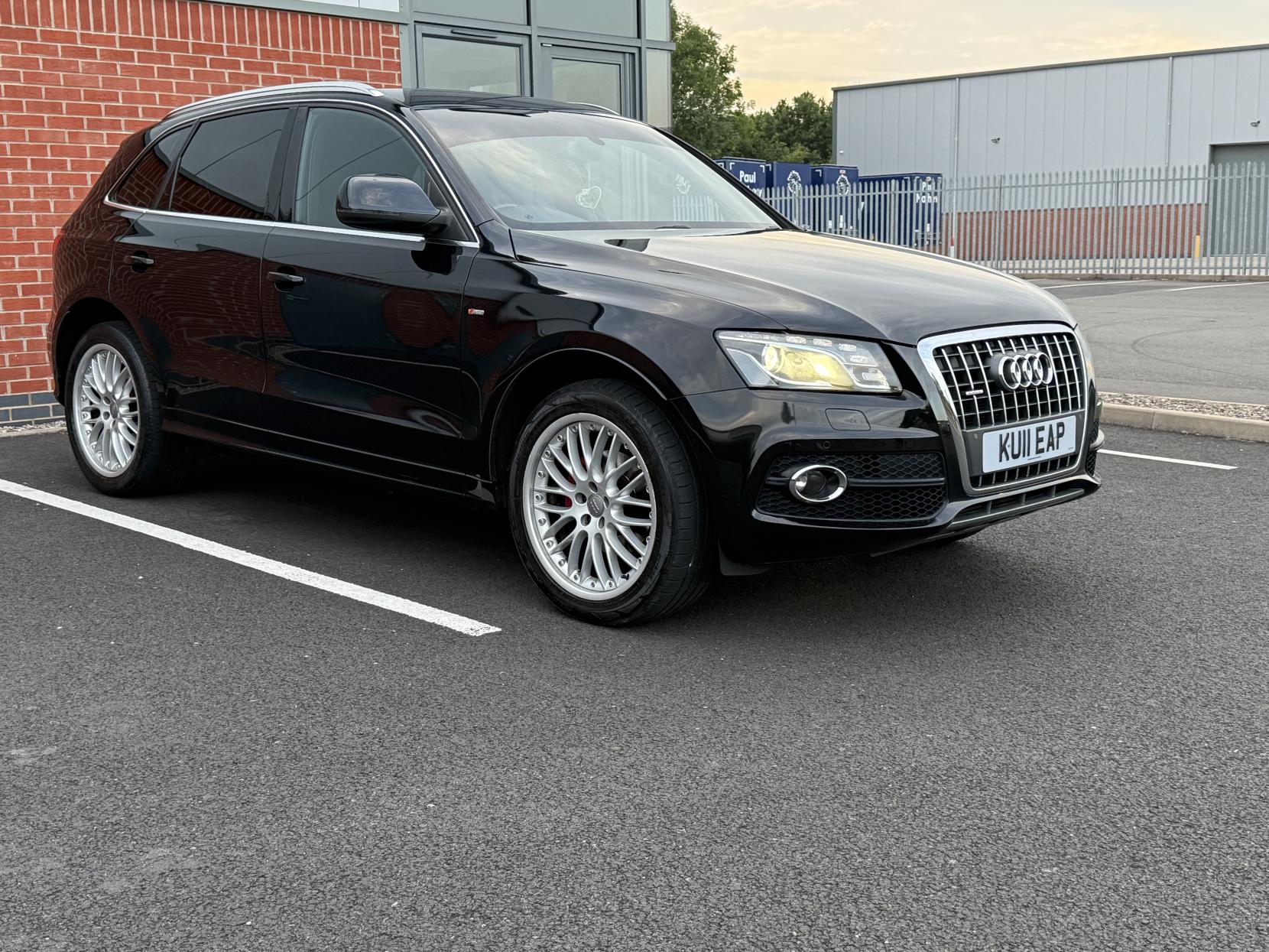 Audi Q5 2.0 TDI S line SUV 5dr Diesel S Tronic quattro Euro 5 (170 ps)