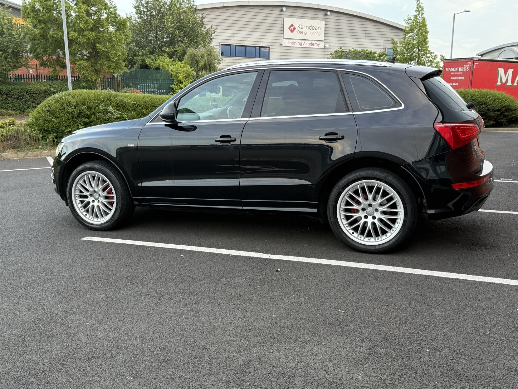 Audi Q5 2.0 TDI S line SUV 5dr Diesel S Tronic quattro Euro 5 (170 ps)