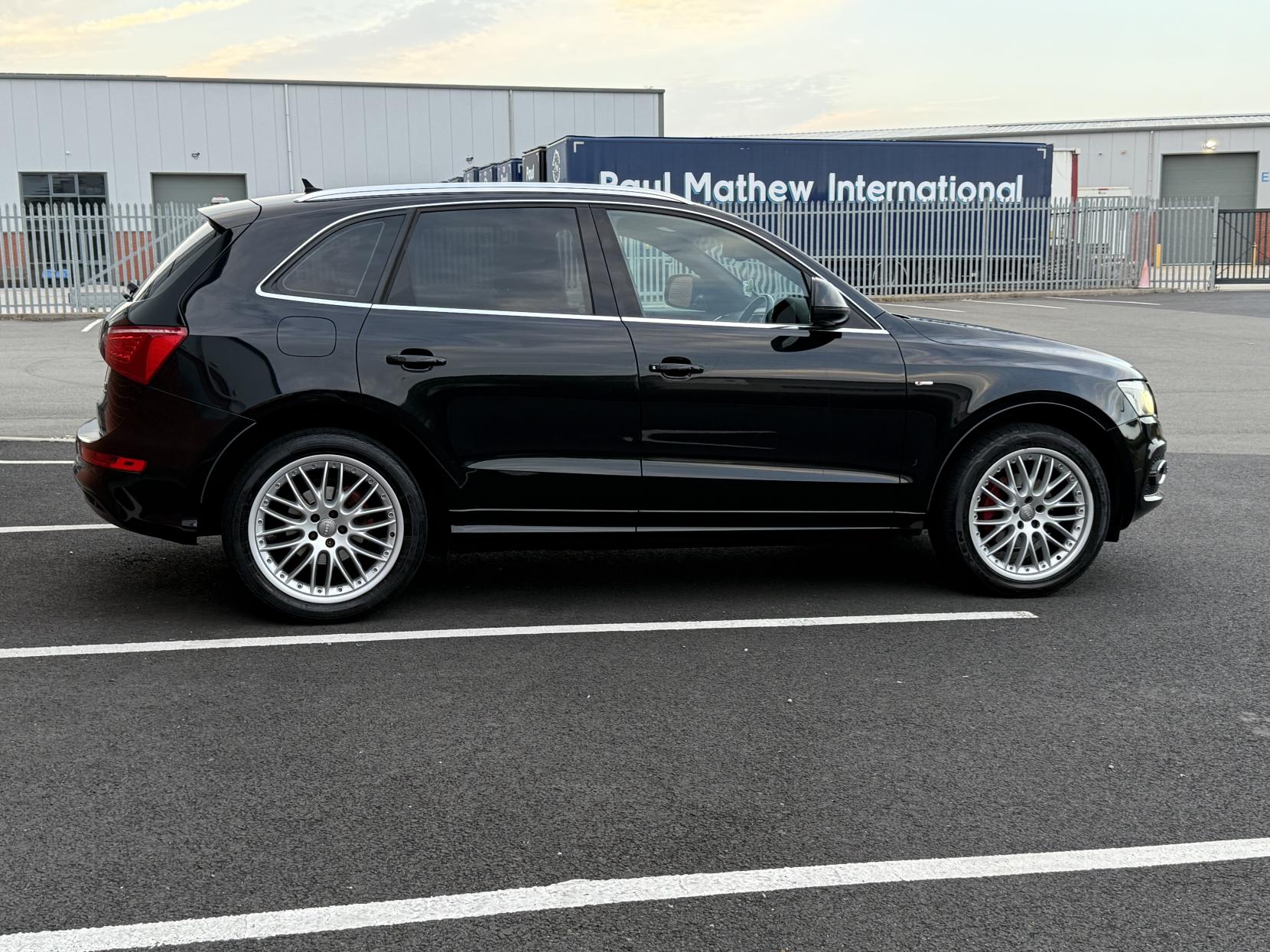 Audi Q5 2.0 TDI S line SUV 5dr Diesel S Tronic quattro Euro 5 (170 ps)
