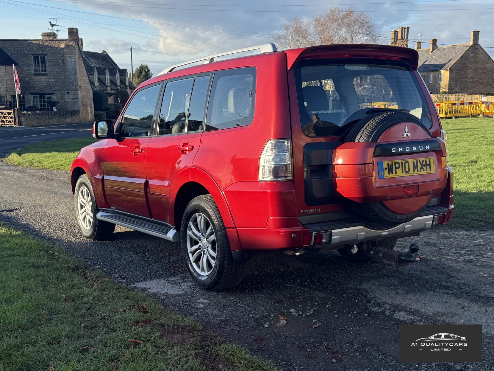 Mitsubishi Shogun 3.2 DI-DC Elegance SUV 5dr Diesel Auto 4WD Euro 5 LWB (197 ps)