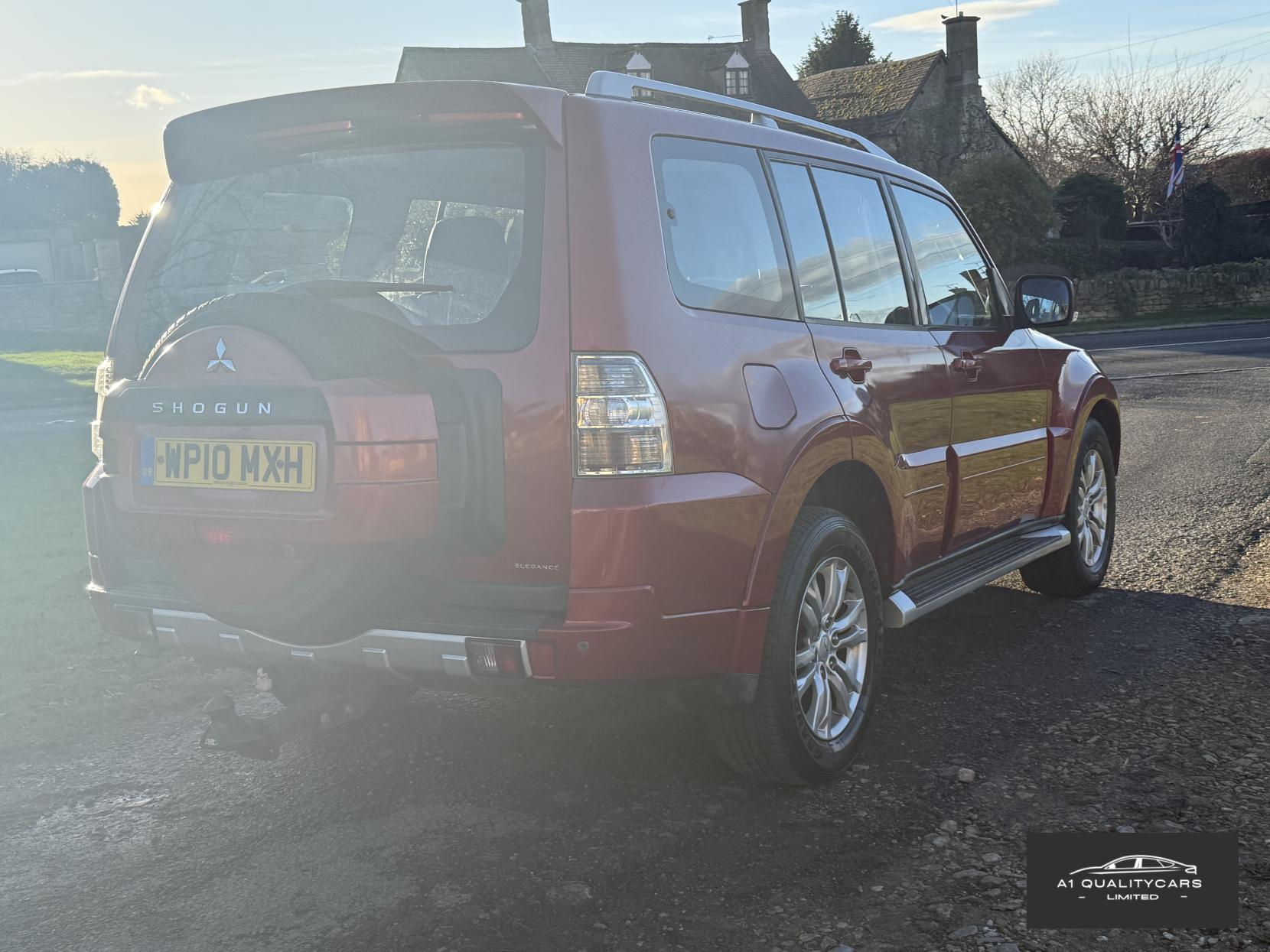 Mitsubishi Shogun 3.2 DI-DC Elegance SUV 5dr Diesel Auto 4WD Euro 5 LWB (197 ps)