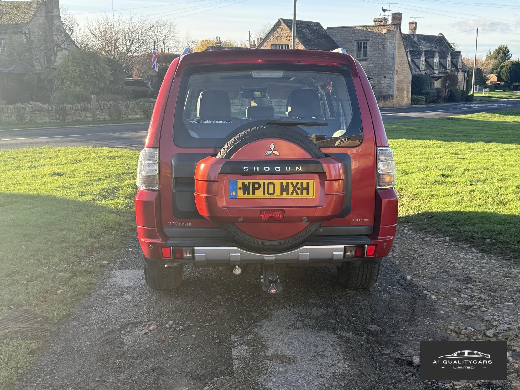 Mitsubishi Shogun 3.2 DI-DC Elegance SUV 5dr Diesel Auto 4WD Euro 5 LWB (197 ps)