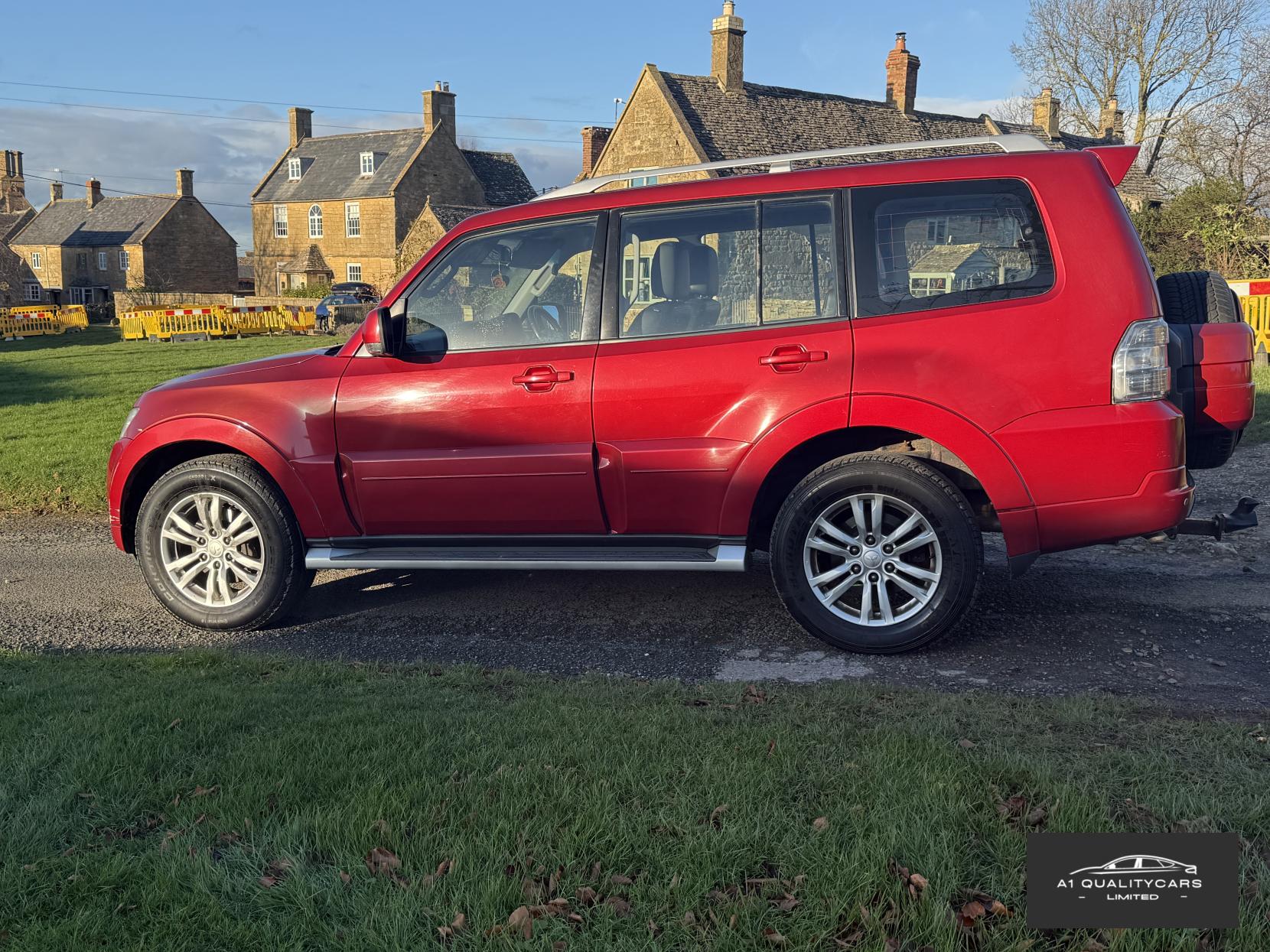 Mitsubishi Shogun 3.2 DI-DC Elegance SUV 5dr Diesel Auto 4WD Euro 5 LWB (197 ps)