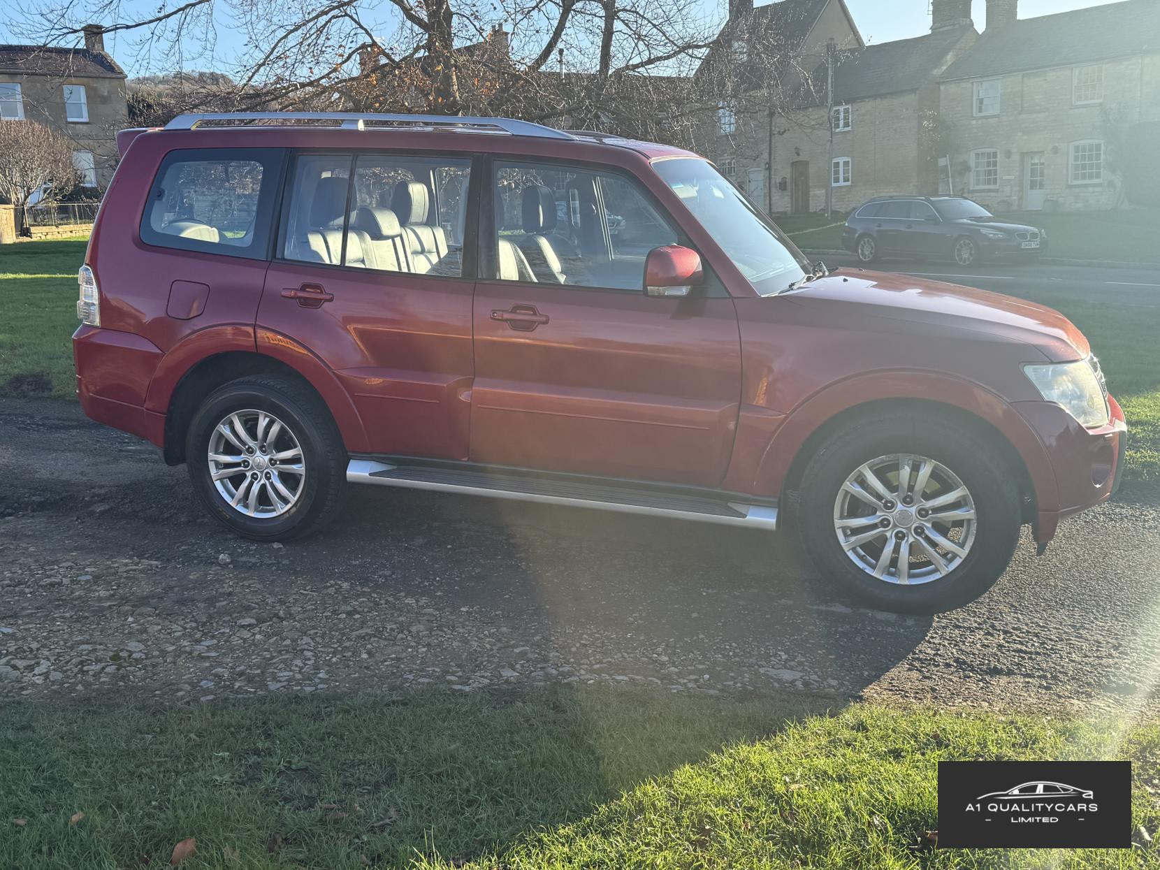 Mitsubishi Shogun 3.2 DI-DC Elegance SUV 5dr Diesel Auto 4WD Euro 5 LWB (197 ps)