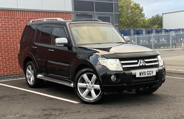 Mitsubishi Shogun 3.2 DI-DC Diamond SUV 5dr Diesel Auto 4WD Euro 5 LWB (197 ps)