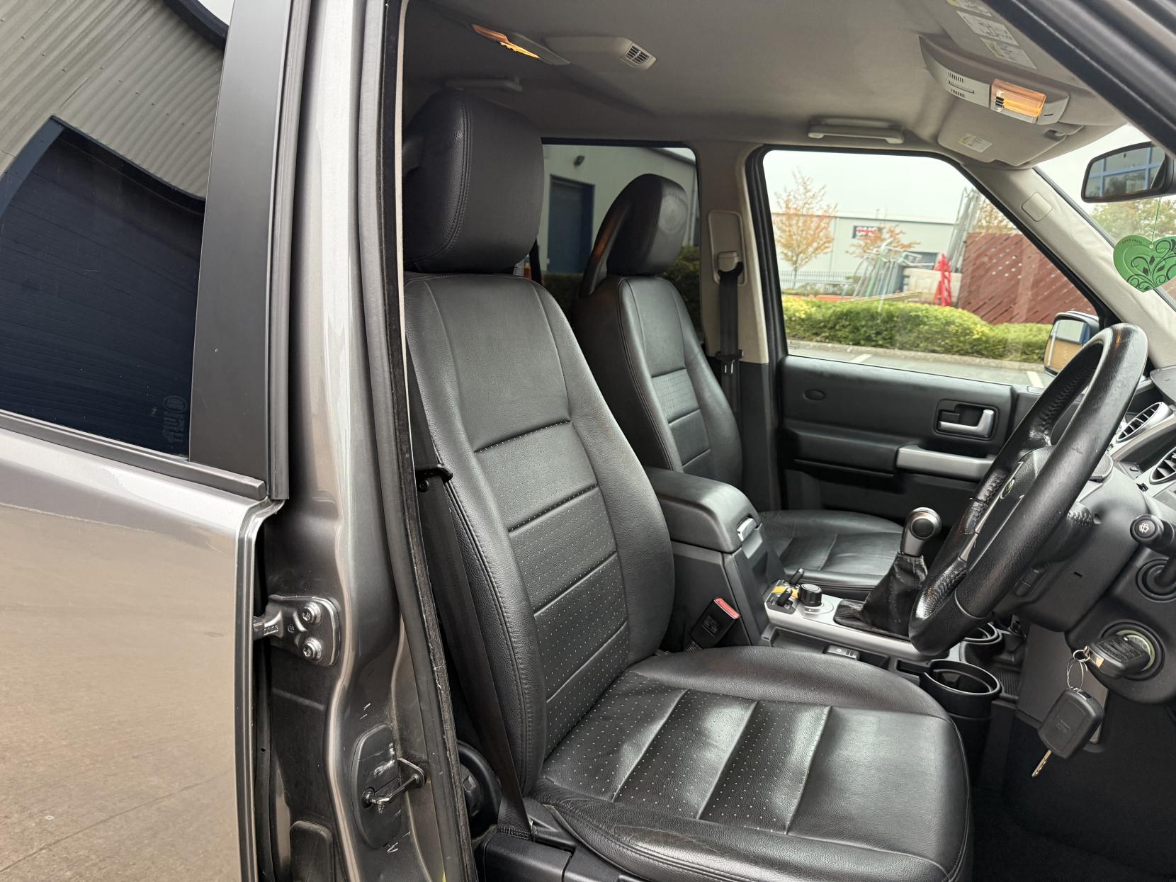 Land Rover Discovery 3 2.7 TD V6 XS Station Wagon 5dr Diesel Manual (244 g/km, 190 bhp)