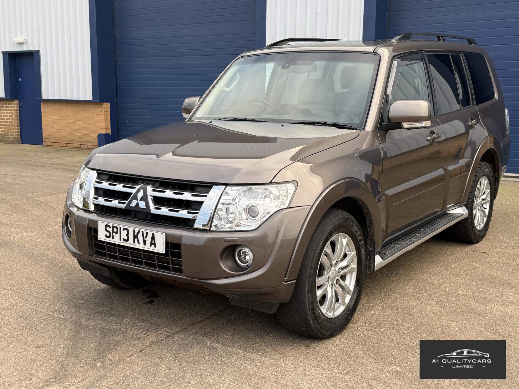 Mitsubishi Shogun 3.2 DI-DC SG3 SUV 5dr Diesel Auto 4WD Euro 5 LWB (197 ps)