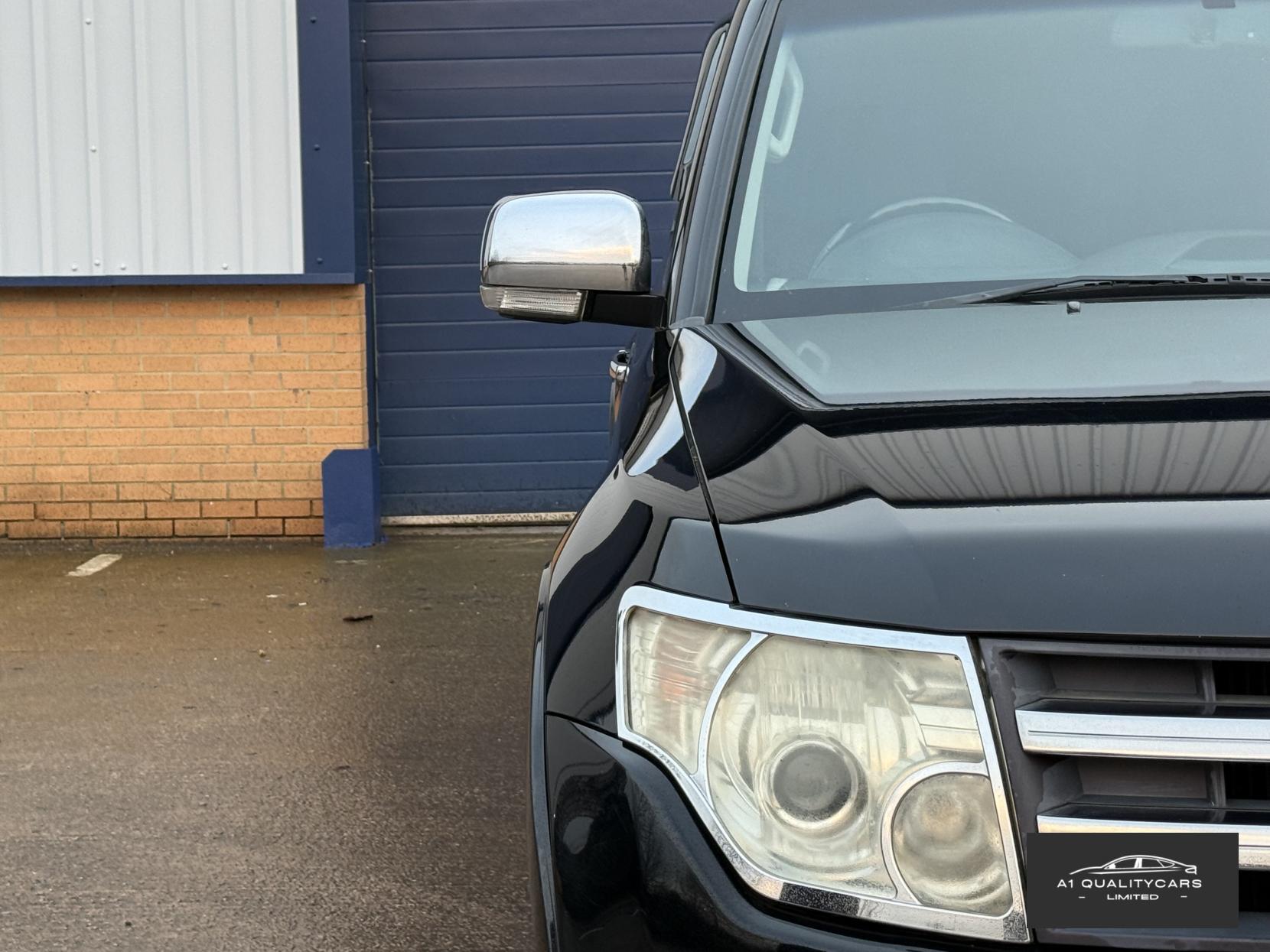 Mitsubishi Shogun 3.2 DI-DC Elegance SUV 5dr Diesel Auto 4WD Euro 4 LWB (168 ps)