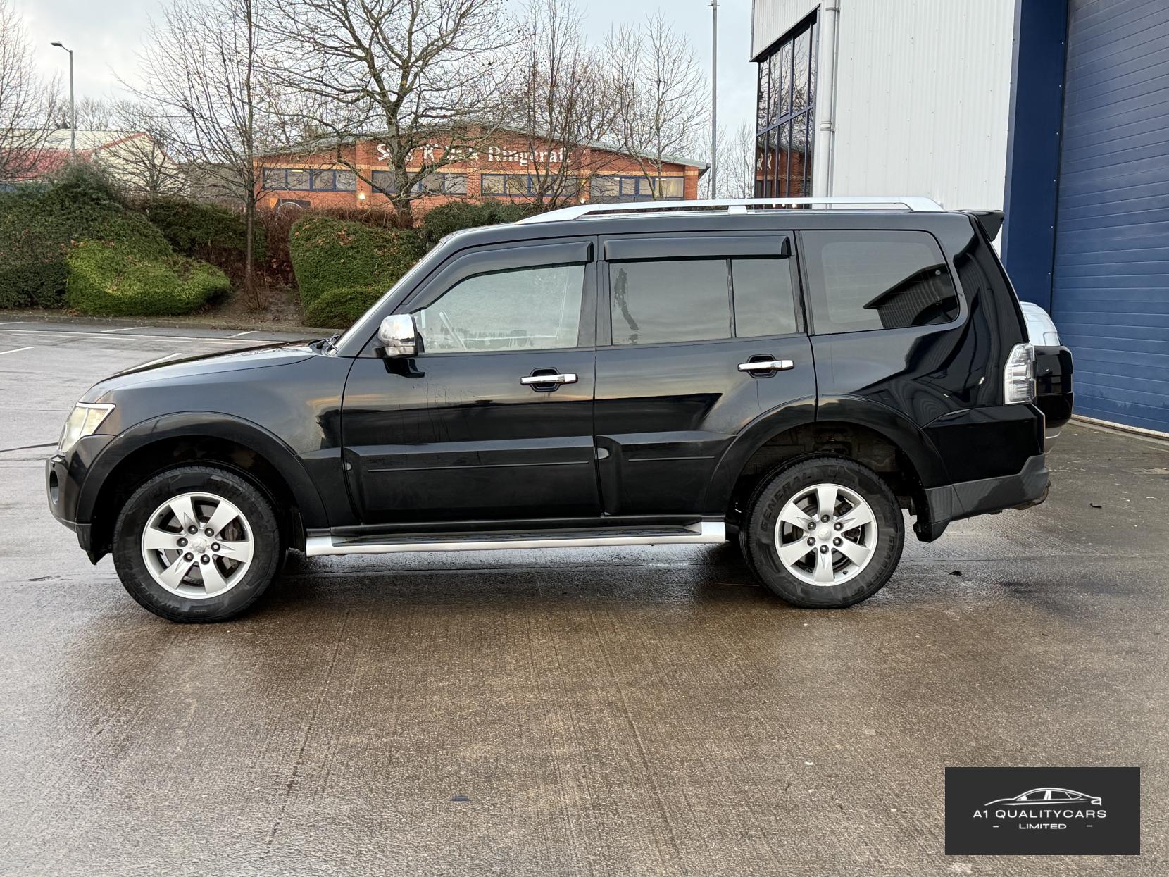 Mitsubishi Shogun 3.2 DI-DC Elegance SUV 5dr Diesel Auto 4WD Euro 4 LWB (168 ps)
