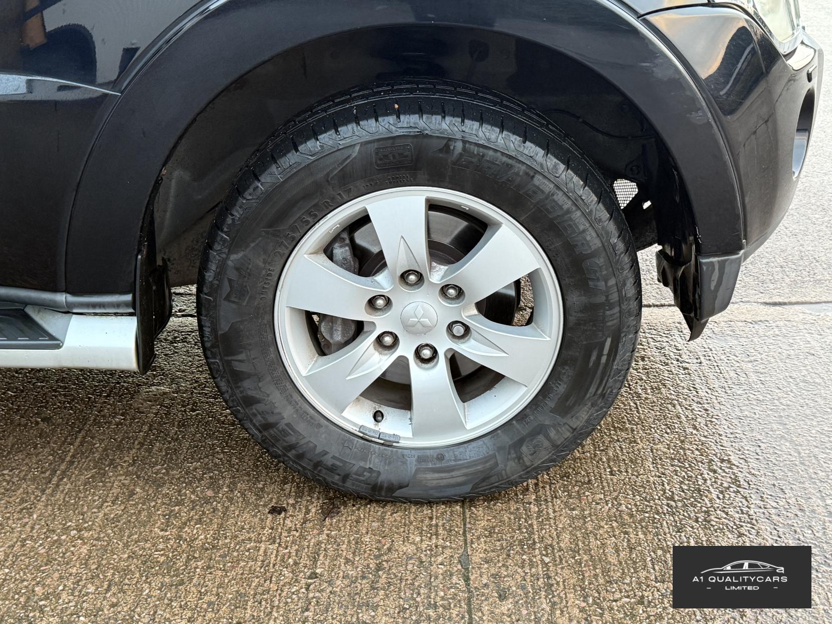 Mitsubishi Shogun 3.2 DI-DC Elegance SUV 5dr Diesel Auto 4WD Euro 4 LWB (168 ps)