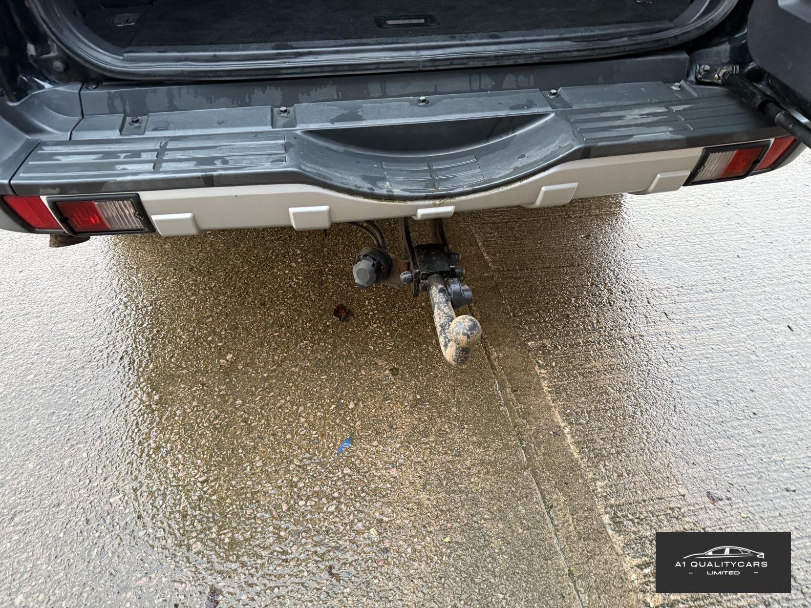 Mitsubishi Shogun 3.2 DI-DC Elegance SUV 5dr Diesel Auto 4WD Euro 4 LWB (168 ps)