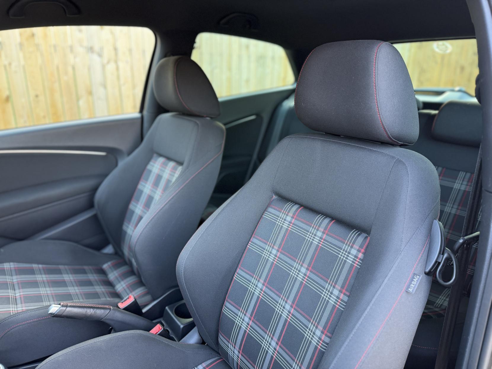 Volkswagen Polo 1.8 TSI BlueMotion Tech GTI Hatchback 3dr Petrol DSG Euro 6 (s/s) (192 ps)