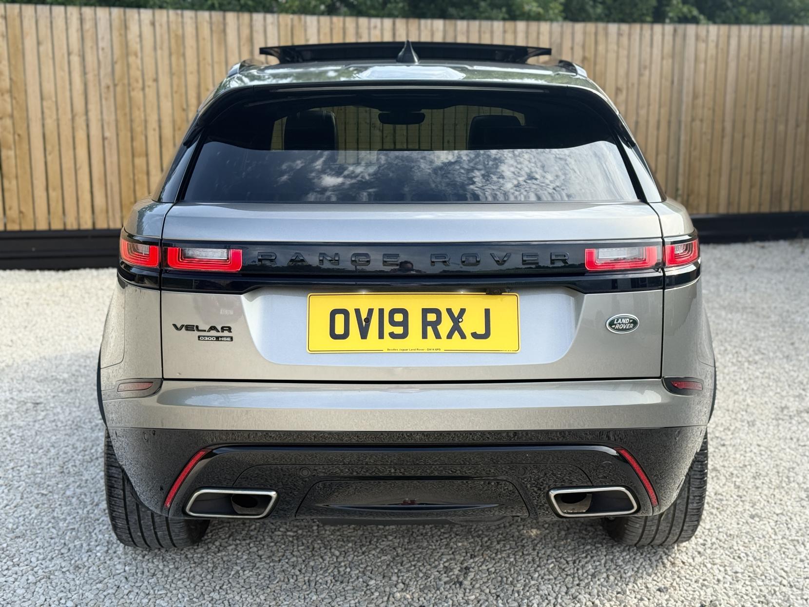 Land Rover Range Rover Velar 3.0 D300 R-Dynamic HSE SUV 5dr Diesel Auto 4WD Euro 6 (s/s) (300 ps)