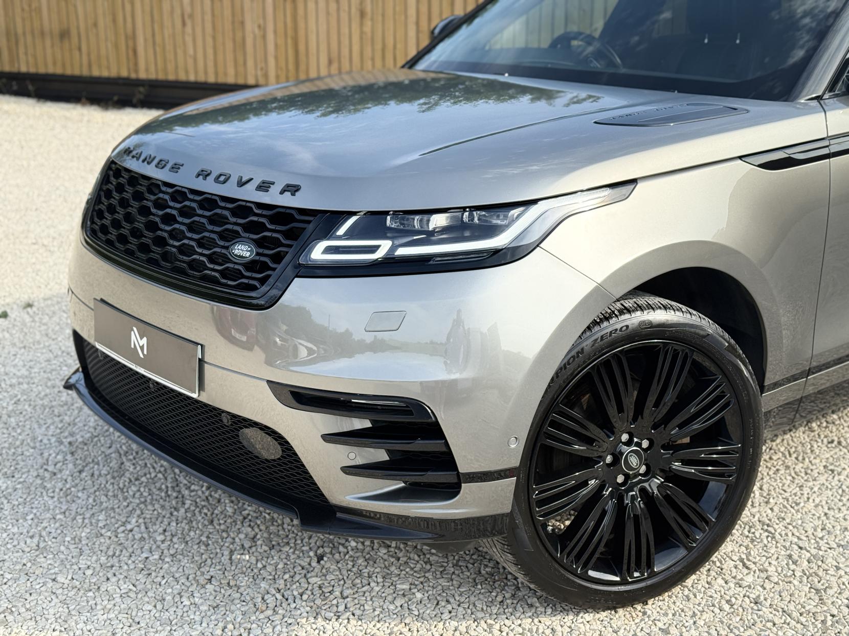 Land Rover Range Rover Velar 3.0 D300 R-Dynamic HSE SUV 5dr Diesel Auto 4WD Euro 6 (s/s) (300 ps)