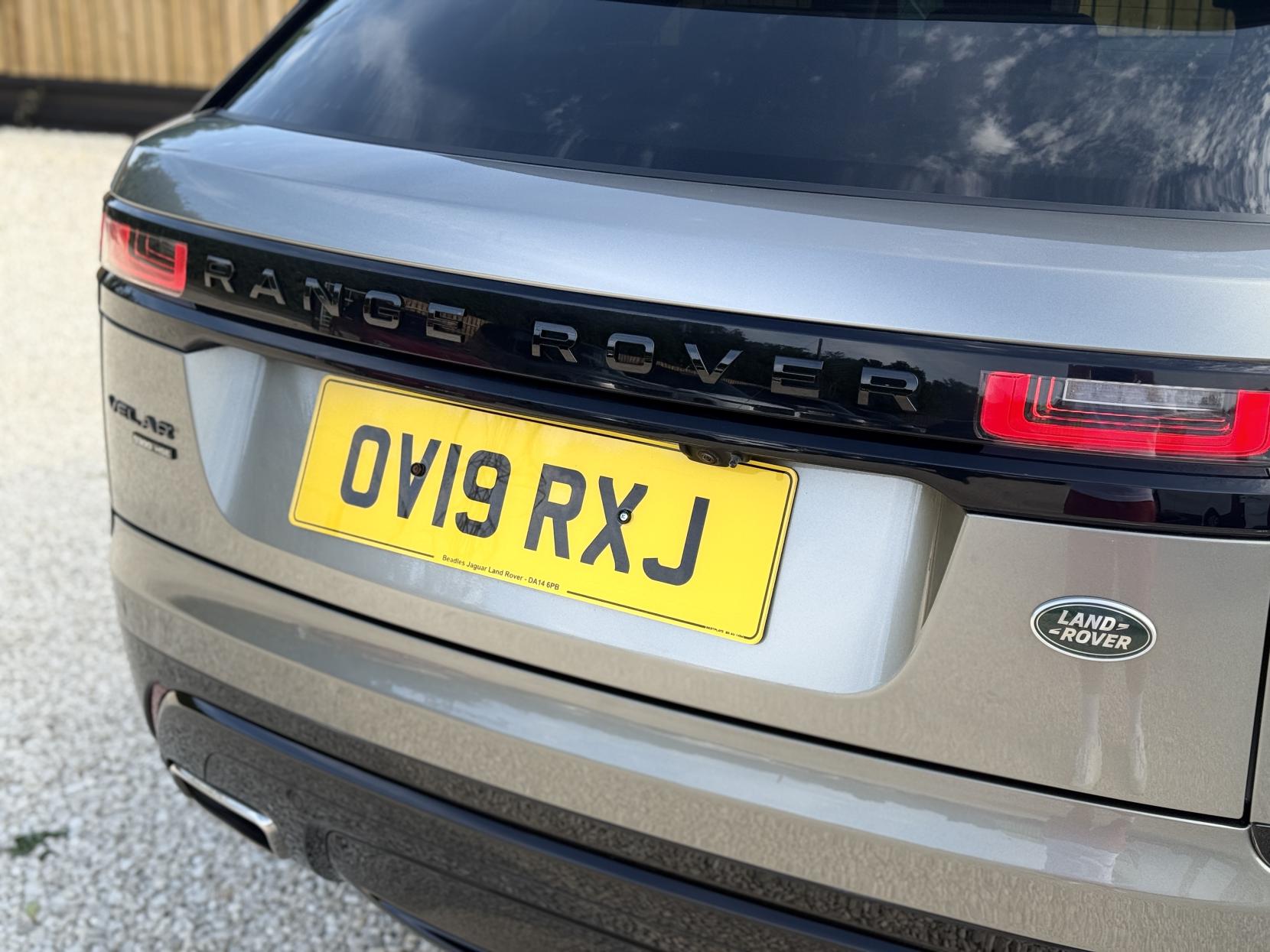 Land Rover Range Rover Velar 3.0 D300 R-Dynamic HSE SUV 5dr Diesel Auto 4WD Euro 6 (s/s) (300 ps)