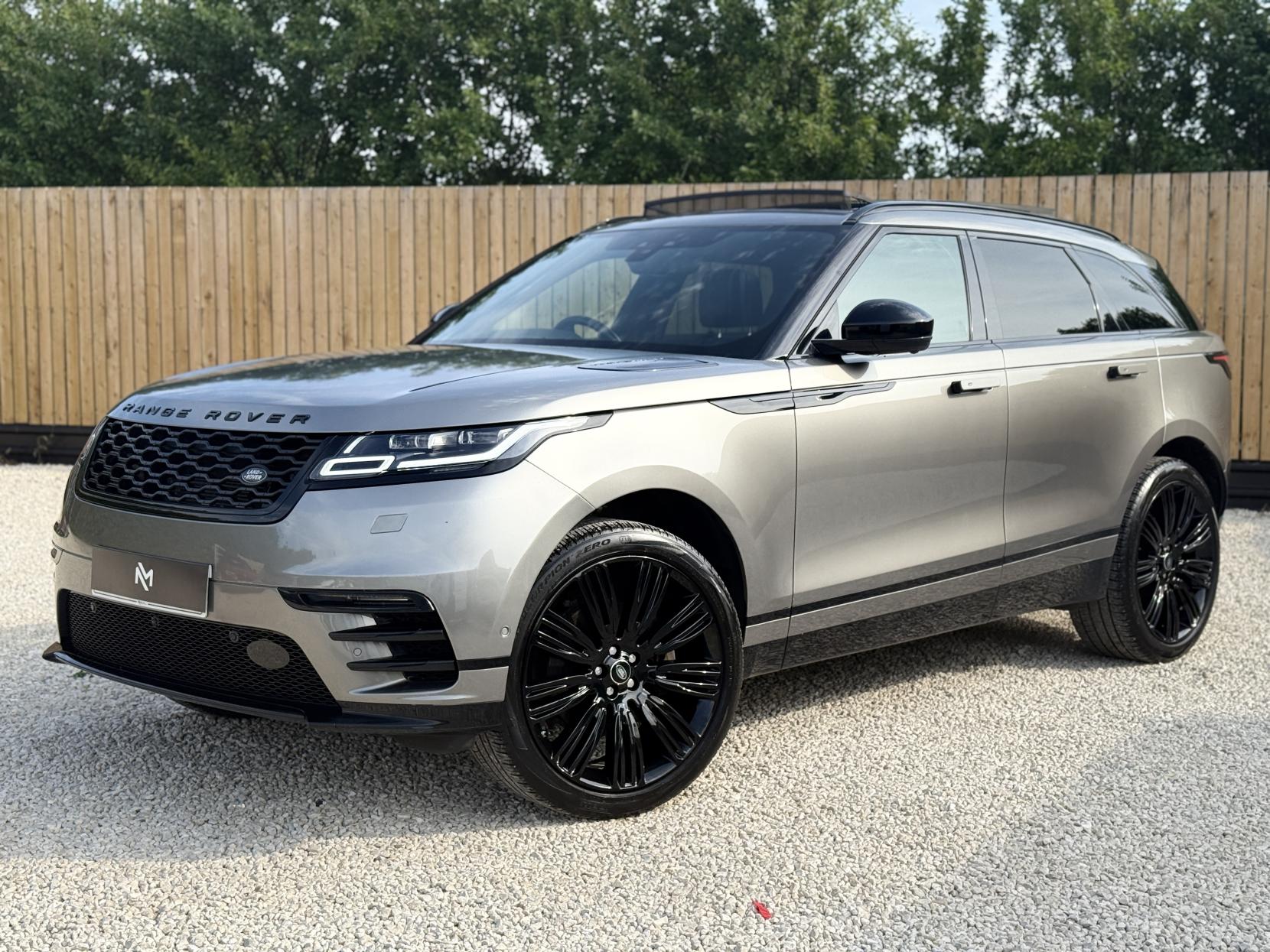 Land Rover Range Rover Velar 3.0 D300 R-Dynamic HSE SUV 5dr Diesel Auto 4WD Euro 6 (s/s) (300 ps)