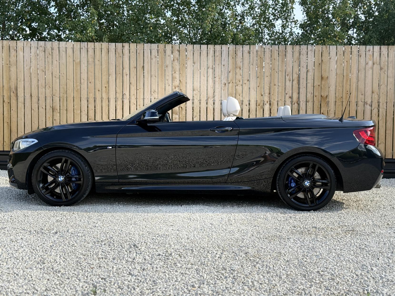 BMW 2 Series 2.0 220i M Sport Convertible 2dr Petrol Auto Euro 6 (s/s) (184 ps)