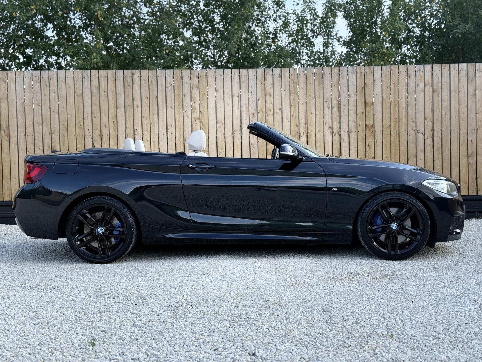 BMW 2 Series 2.0 220i M Sport Convertible 2dr Petrol Auto Euro 6 (s/s) (184 ps)