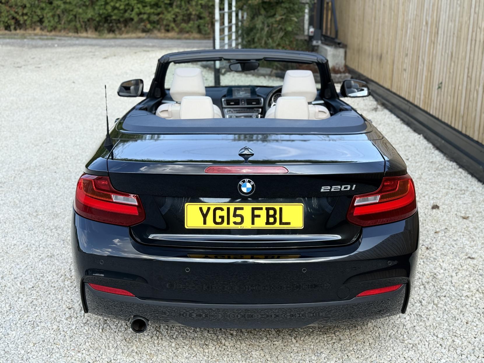BMW 2 Series 2.0 220i M Sport Convertible 2dr Petrol Auto Euro 6 (s/s) (184 ps)