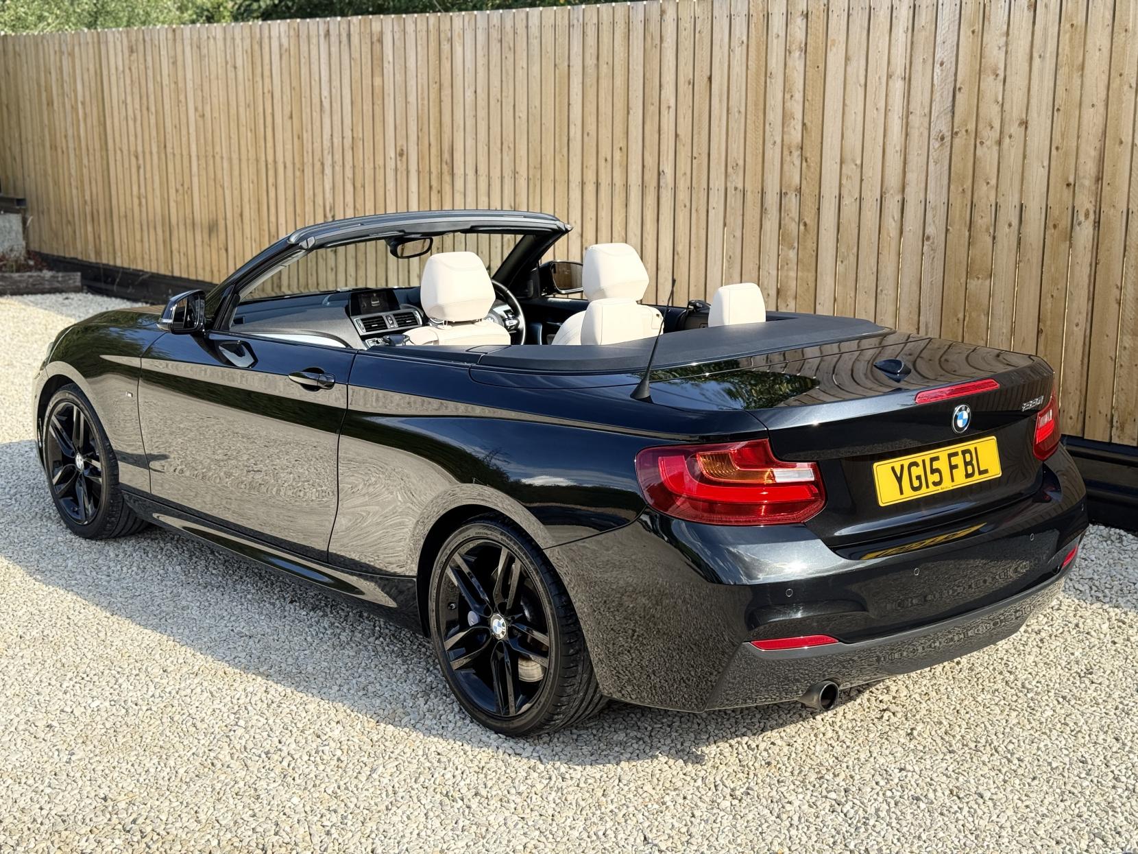 BMW 2 Series 2.0 220i M Sport Convertible 2dr Petrol Auto Euro 6 (s/s) (184 ps)