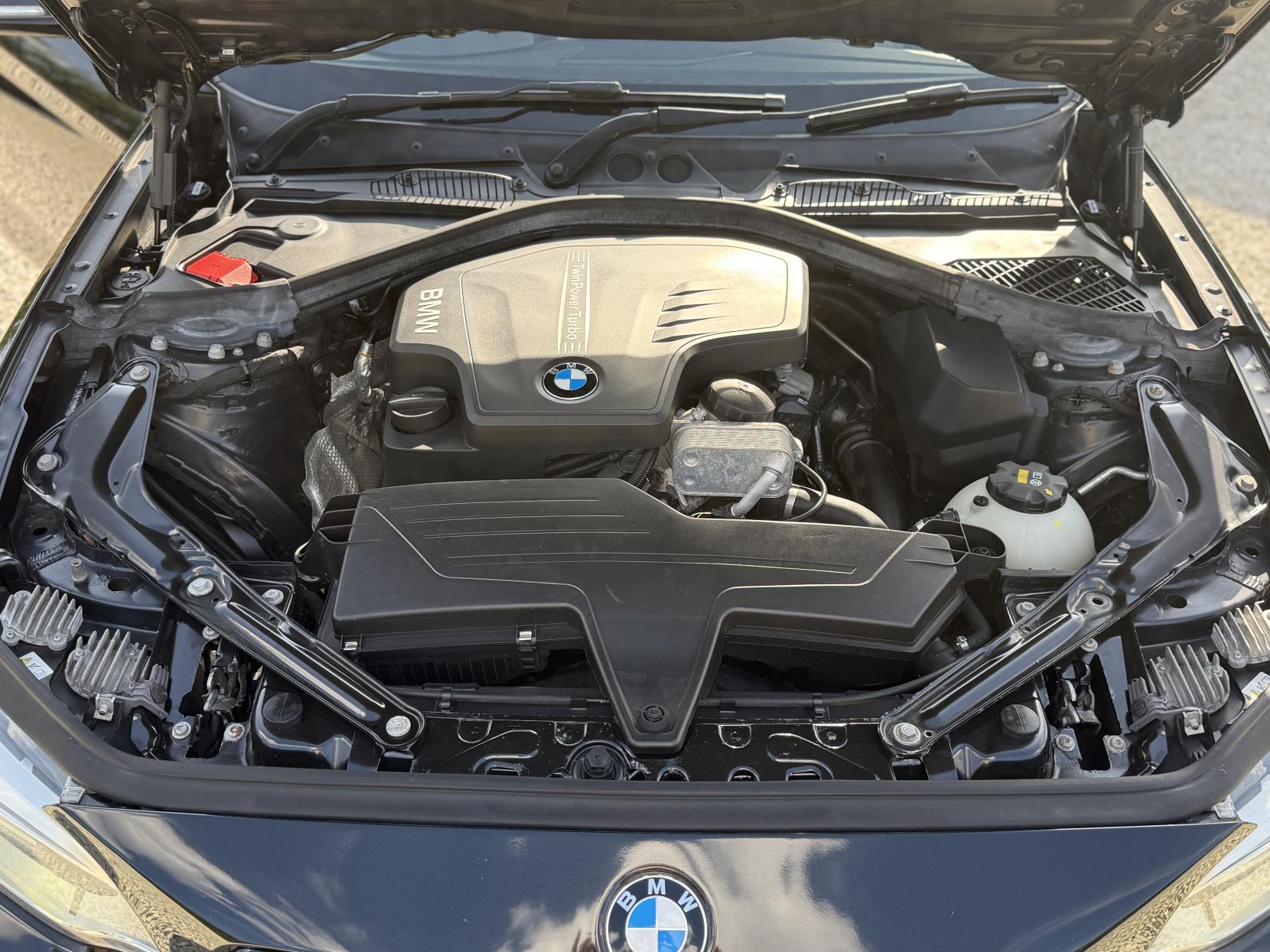 BMW 2 Series 2.0 220i M Sport Convertible 2dr Petrol Auto Euro 6 (s/s) (184 ps)