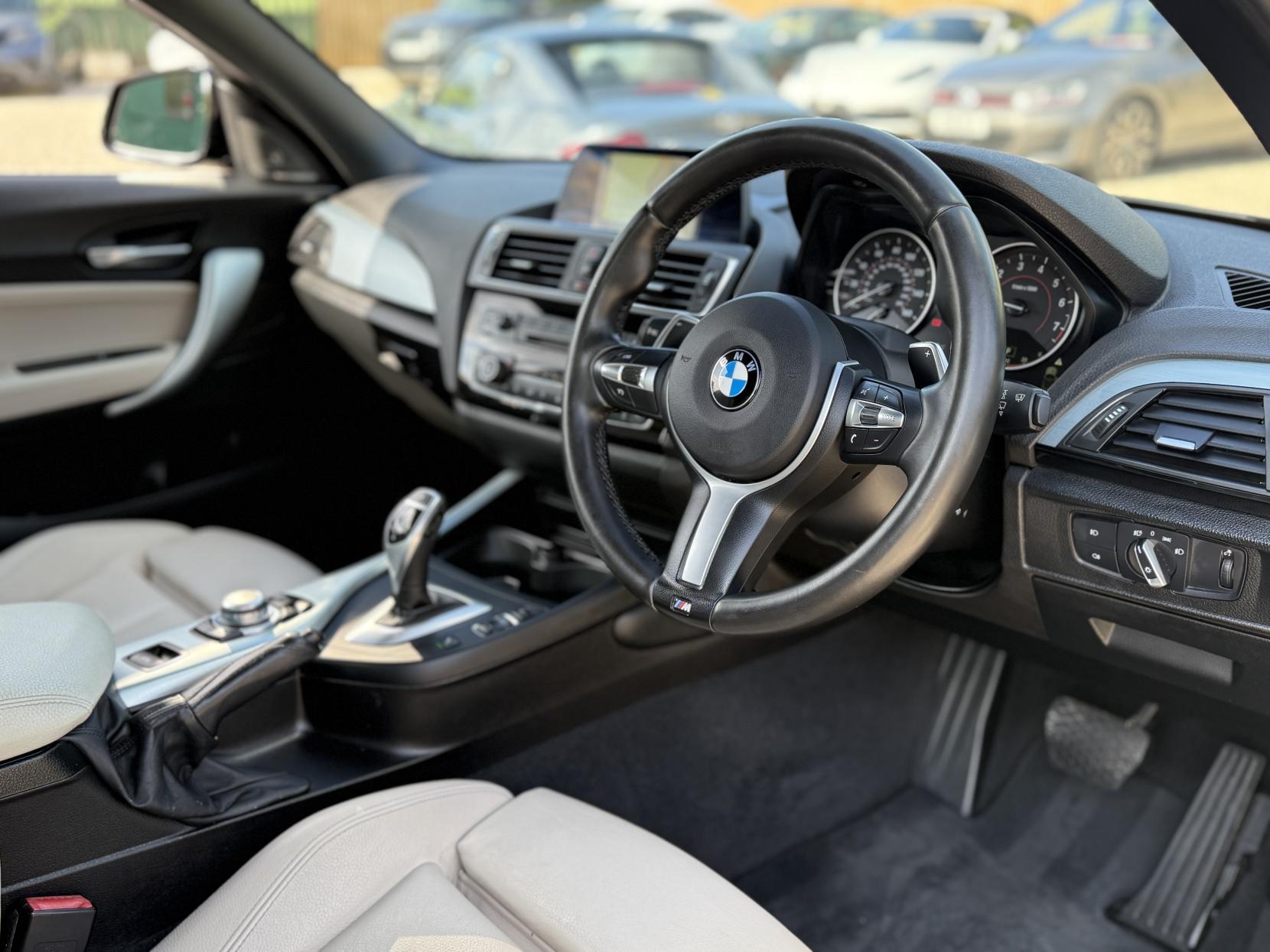 BMW 2 Series 2.0 220i M Sport Convertible 2dr Petrol Auto Euro 6 (s/s) (184 ps)