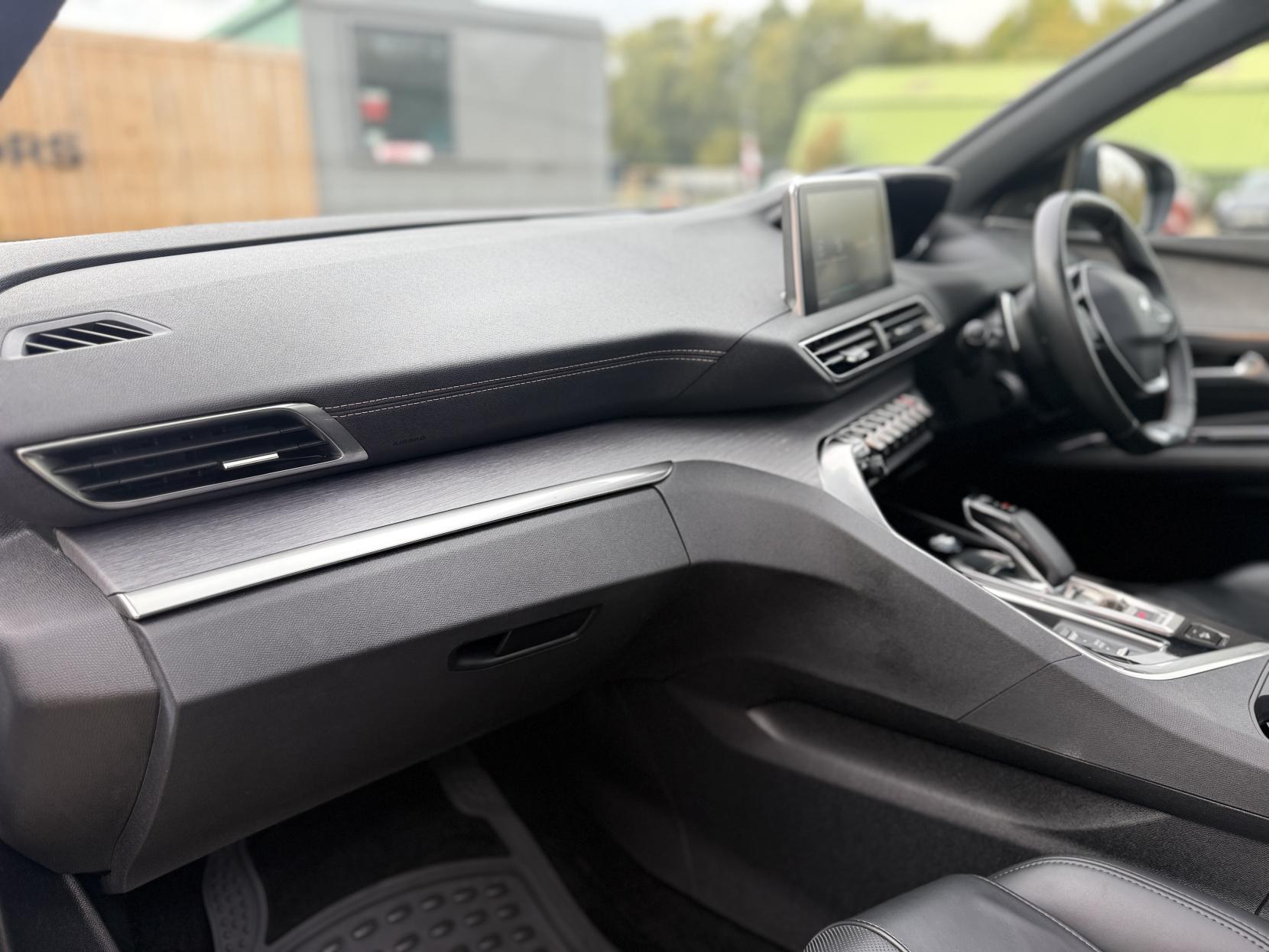 Peugeot 3008 1.6 13.2kWh GT SUV 5dr Petrol Plug-in Hybrid e-EAT 4WD Euro 6 (s/s) (300 ps)