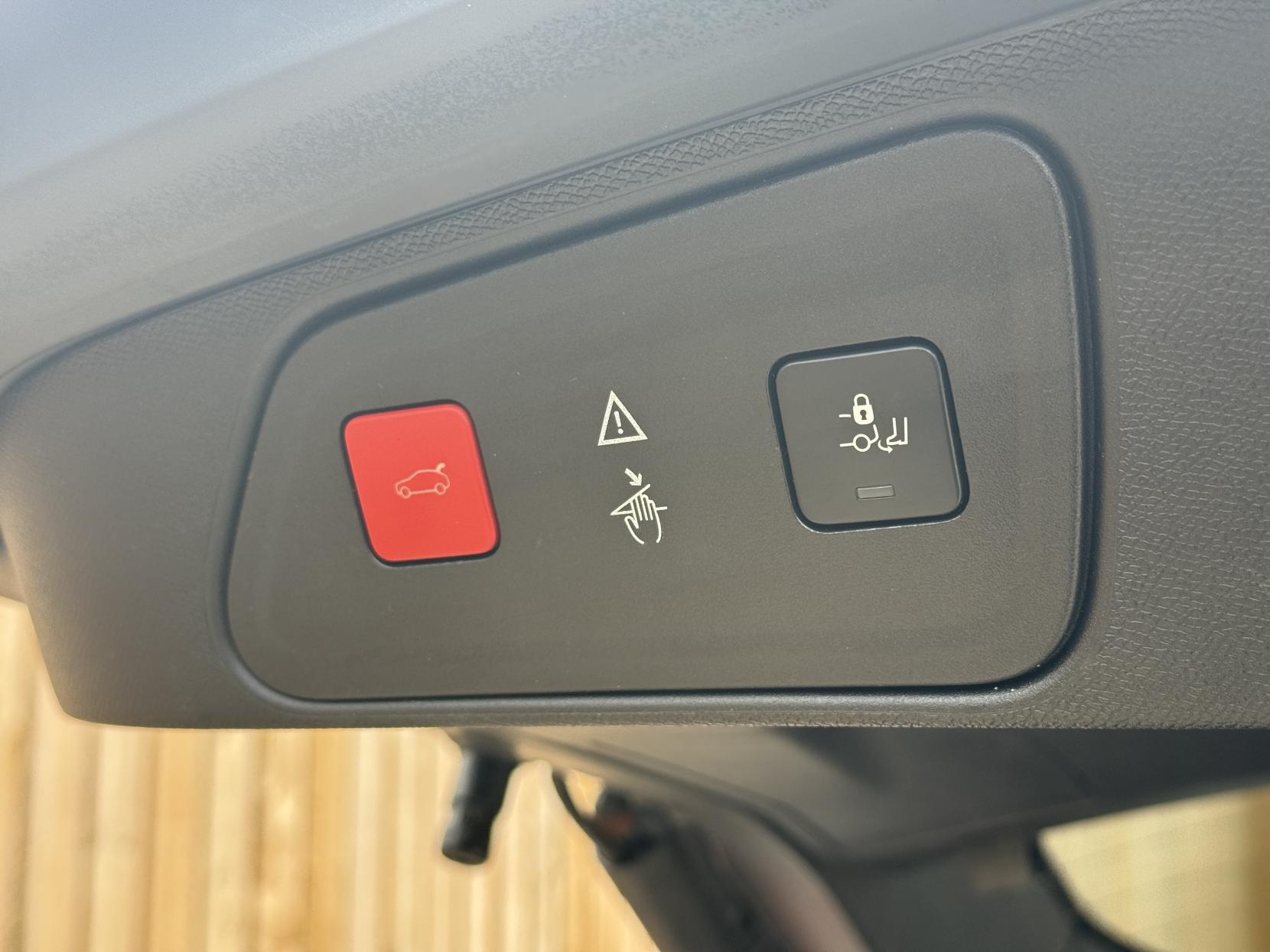 Peugeot 3008 1.6 13.2kWh GT SUV 5dr Petrol Plug-in Hybrid e-EAT 4WD Euro 6 (s/s) (300 ps)