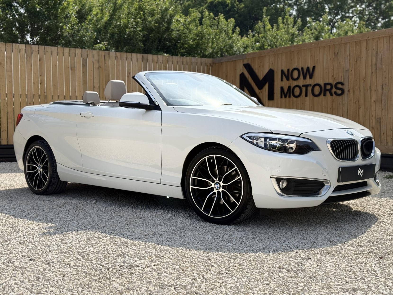 BMW 2 Series 2.0 220d Luxury Convertible 2dr Diesel Auto Euro 6 (s/s) (190 ps)