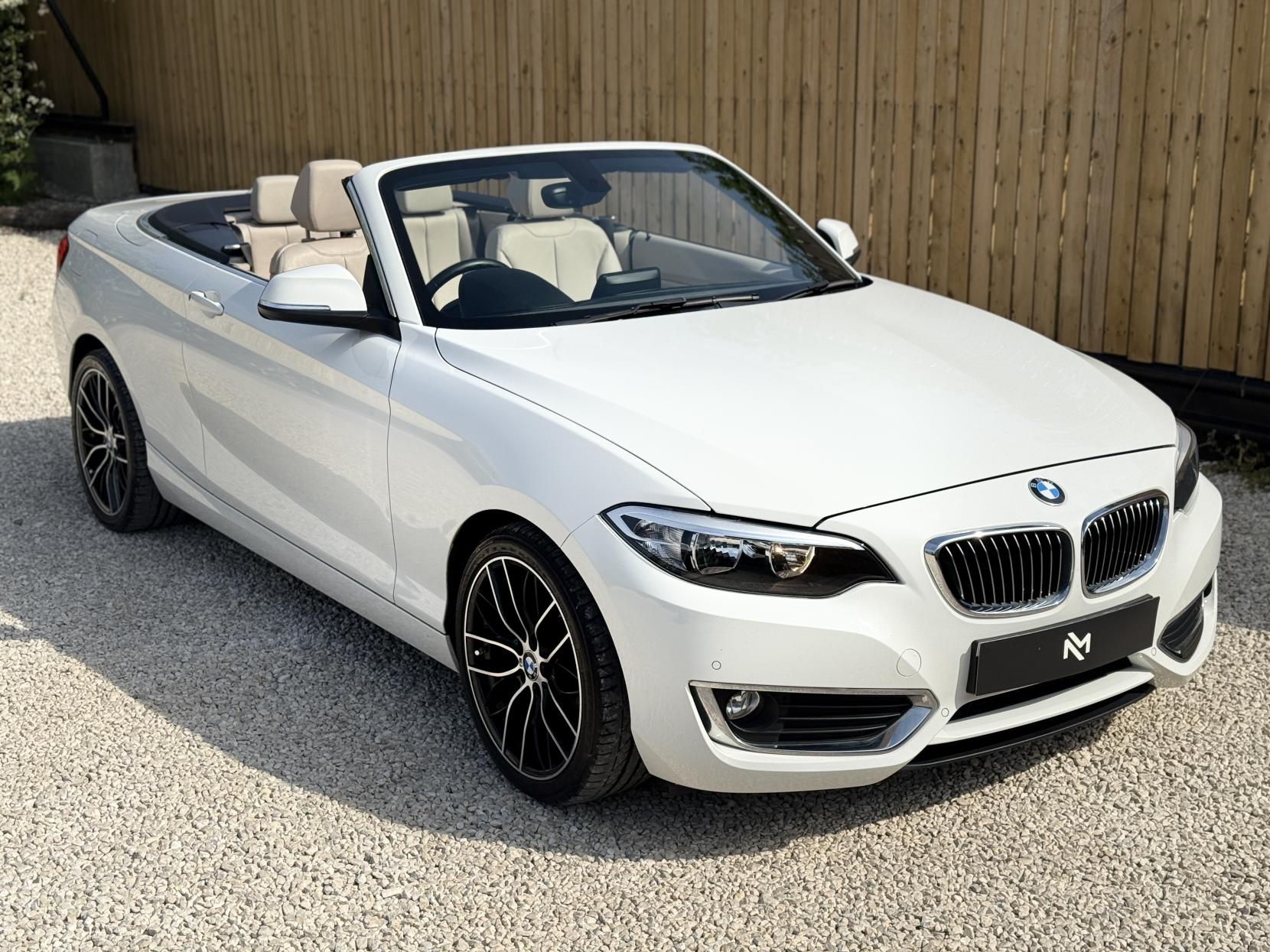 BMW 2 Series 2.0 220d Luxury Convertible 2dr Diesel Auto Euro 6 (s/s) (190 ps)