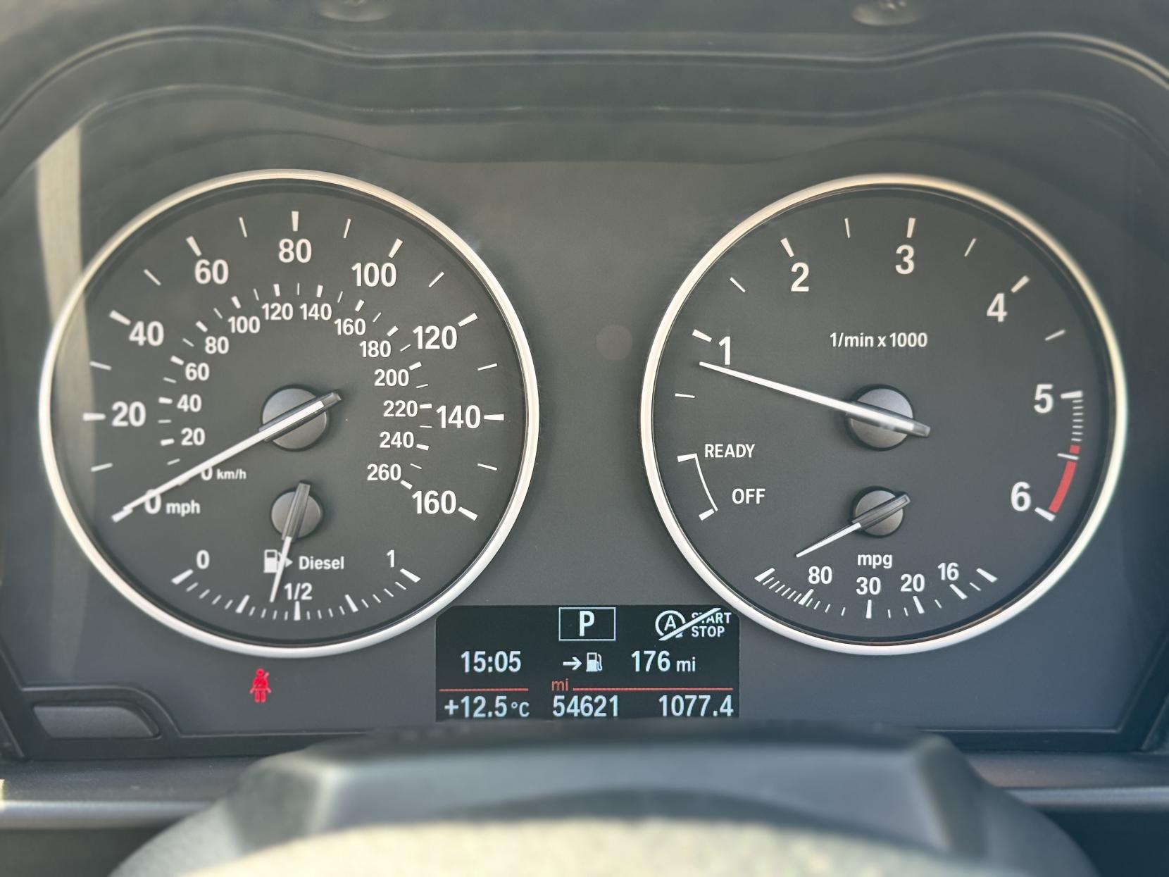 BMW 2 Series 2.0 220d Luxury Convertible 2dr Diesel Auto Euro 6 (s/s) (190 ps)