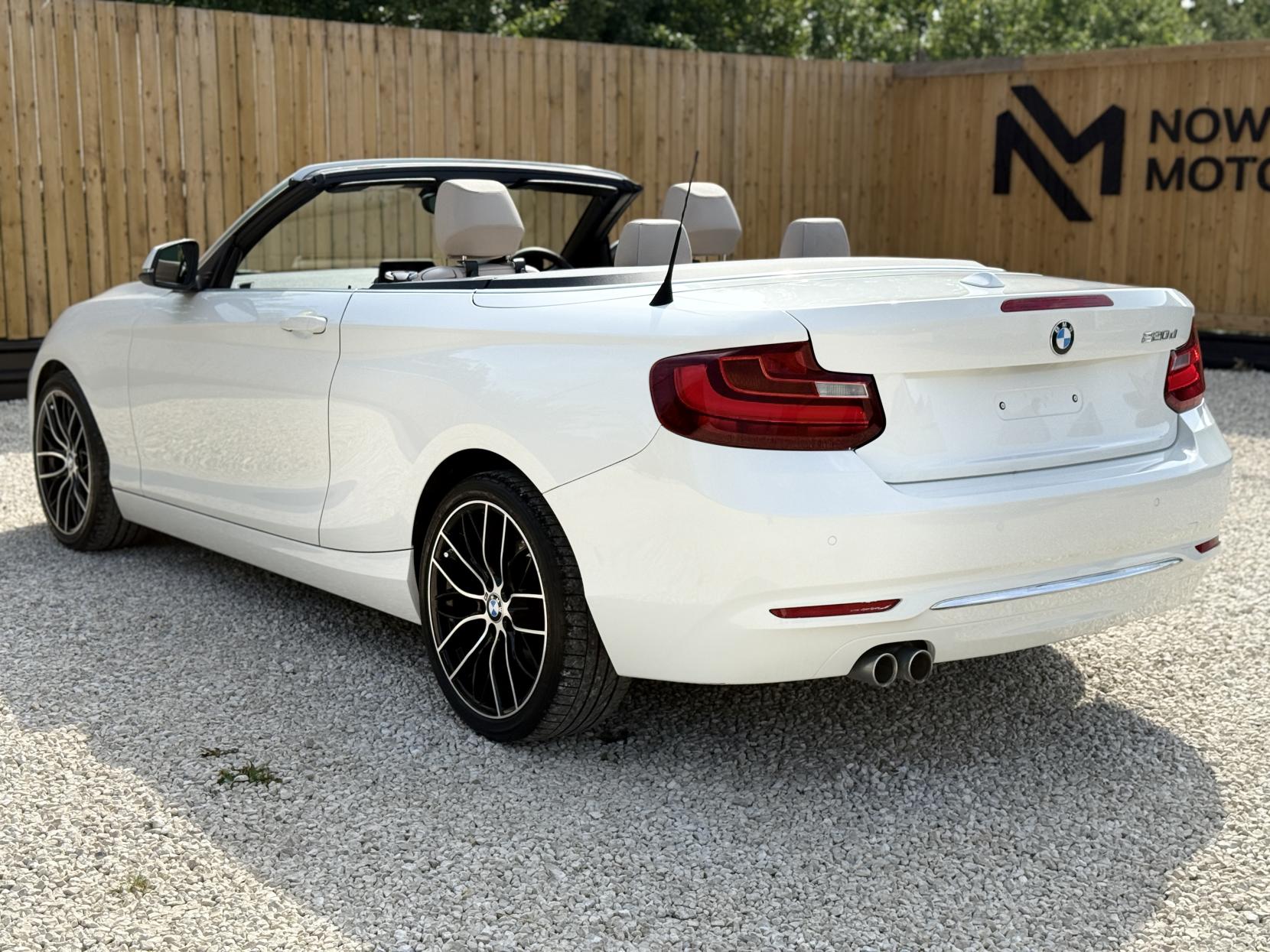 BMW 2 Series 2.0 220d Luxury Convertible 2dr Diesel Auto Euro 6 (s/s) (190 ps)